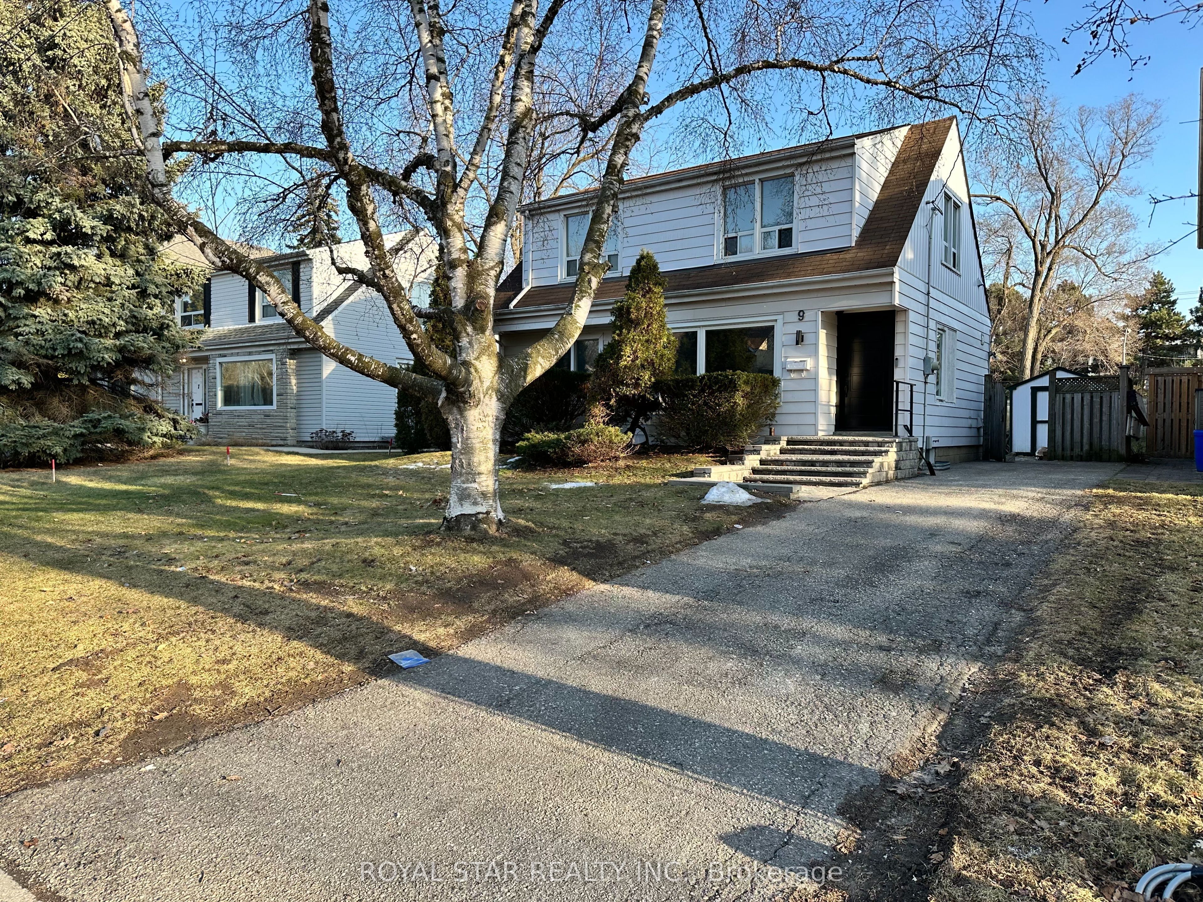 Unit Room - 9 Roycrest Avenue, North York 2