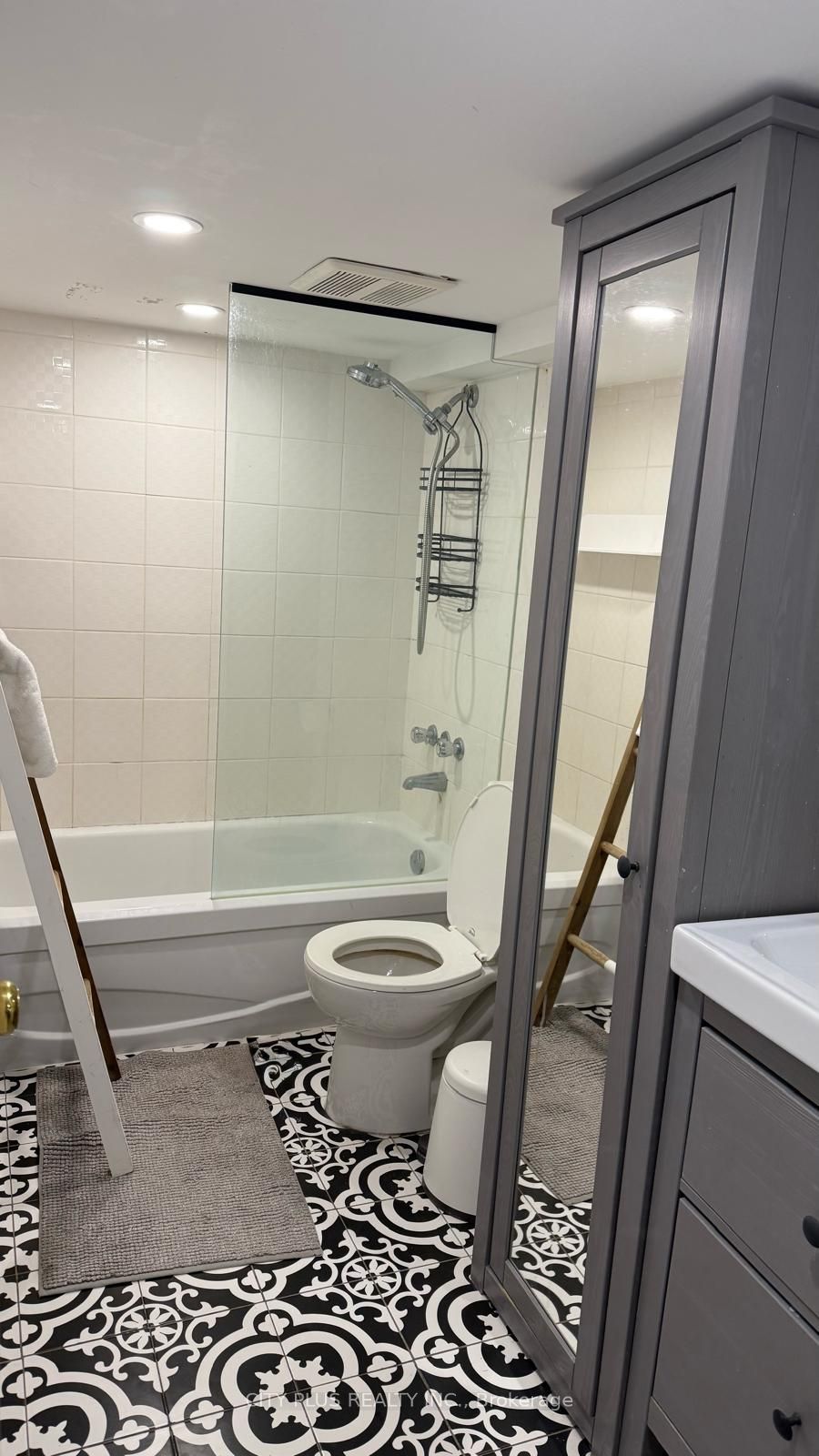 Unit Basement - 1184 Avenue Road, Toronto 5
