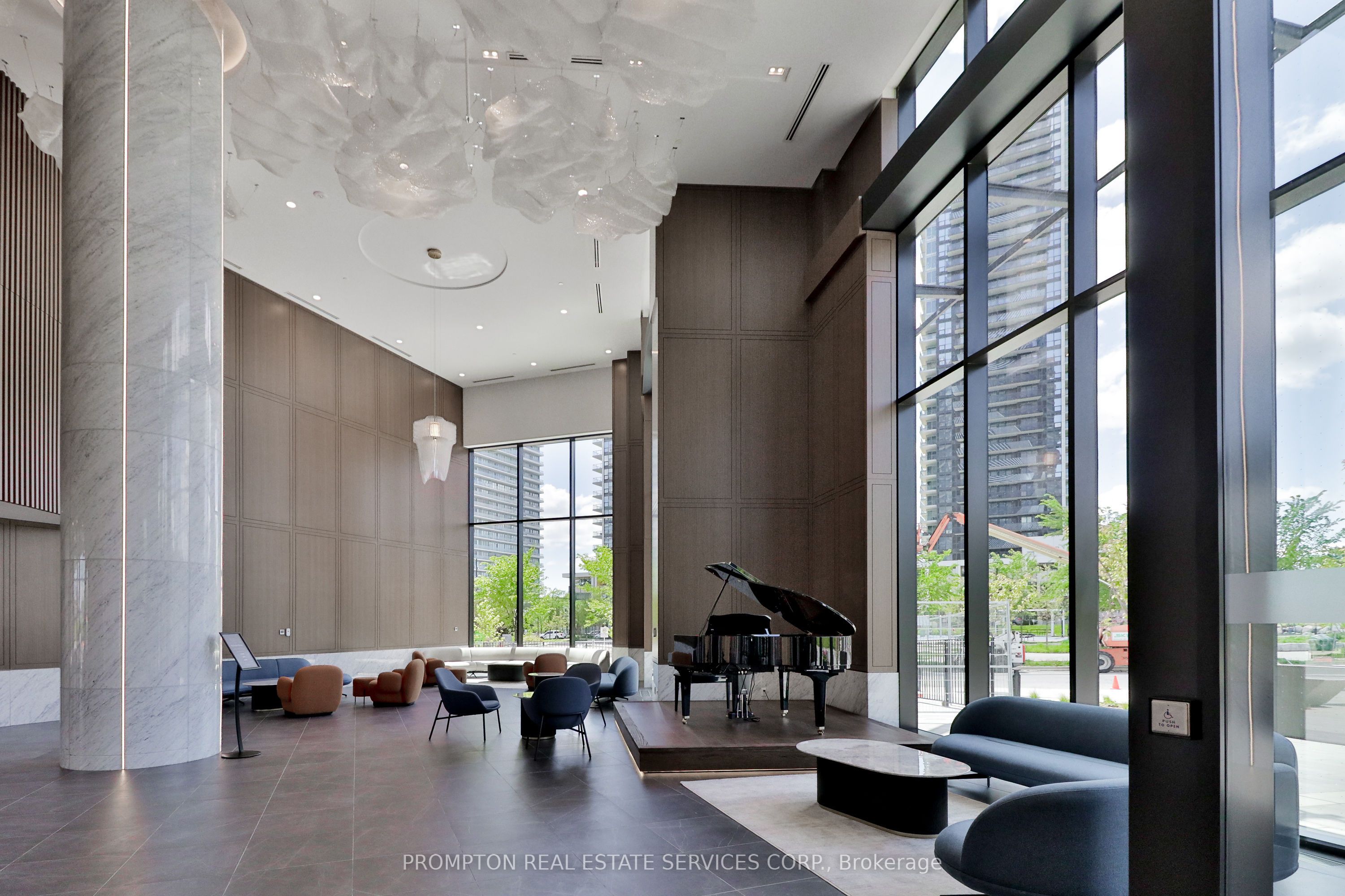 Unit 733 - 18 Esther Shiner Boulevard, North York 5