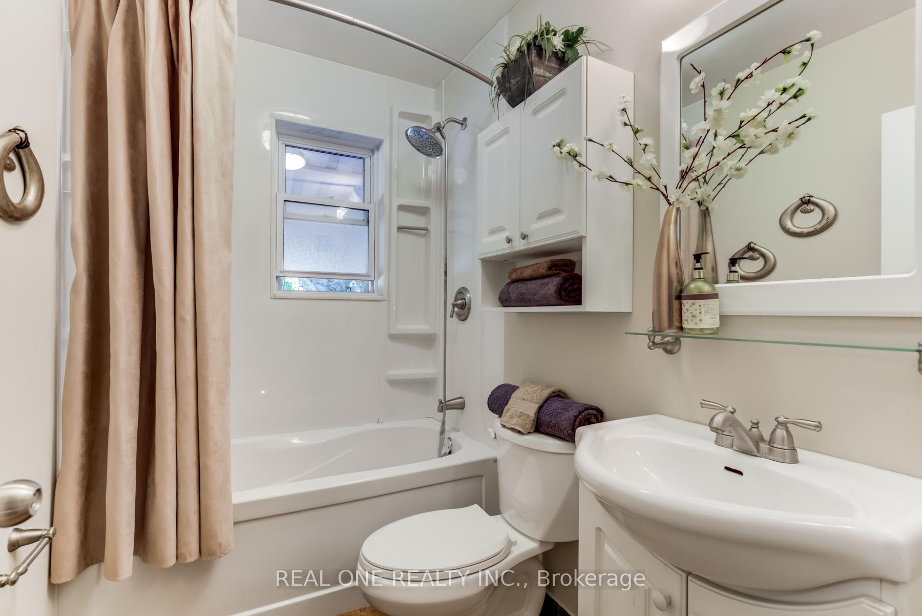 349 Horsham Avenue, North York 5