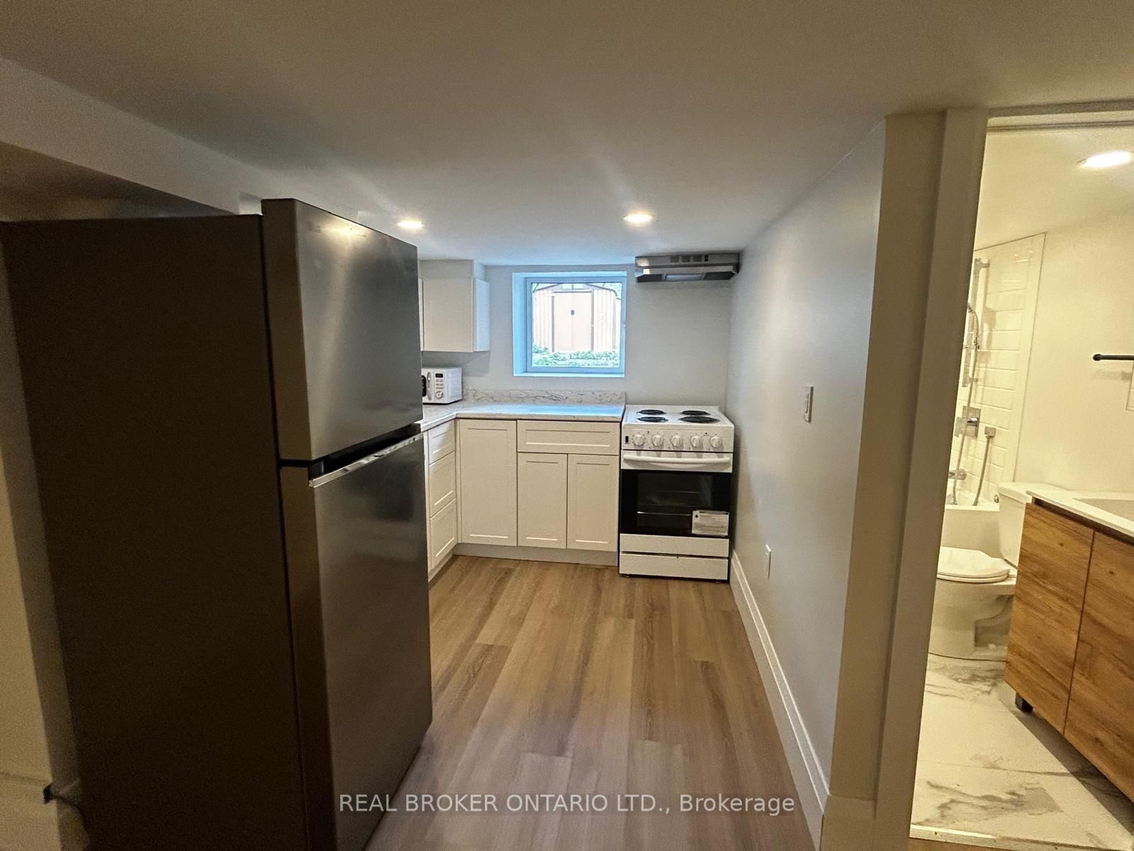 Unit 3 - 659 Vaughan Road, Toronto 4