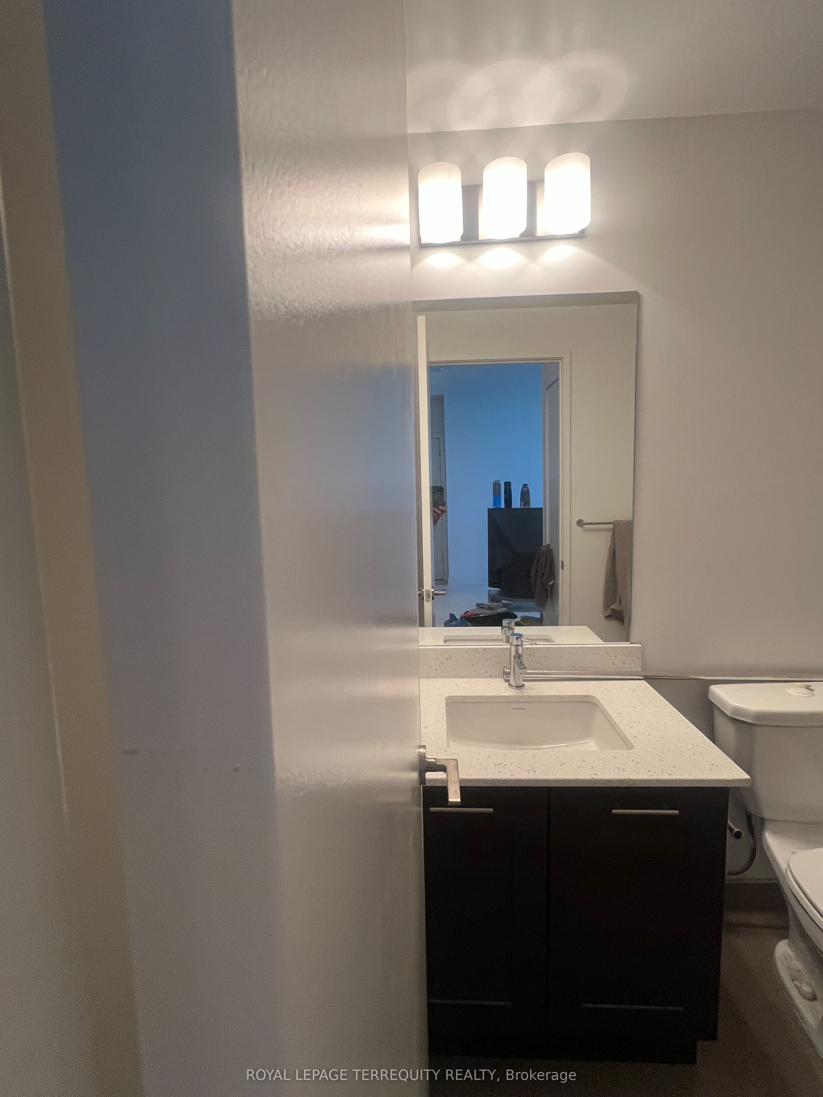 Unit 532 - 50 Bruyeres Mews, Toronto 4