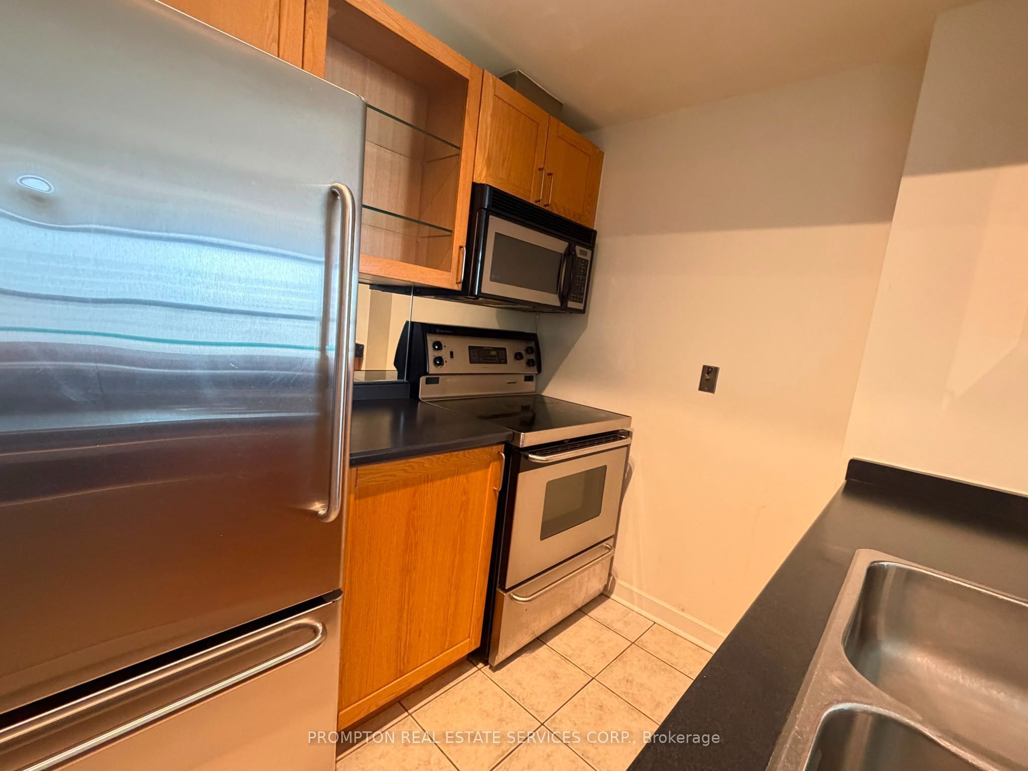 Unit 1107 - 438 Richmond Street W, Toronto 5