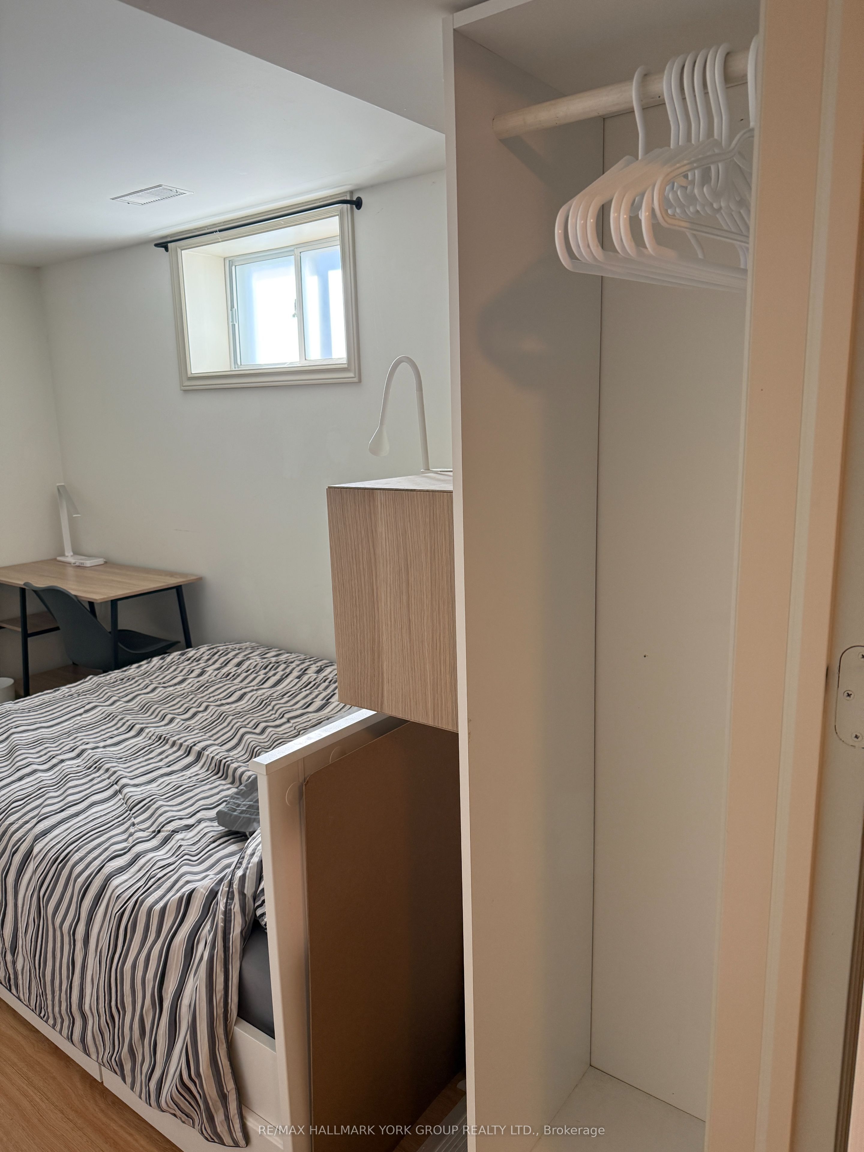 Unit lower - 2 Coates Avenue, Toronto 5