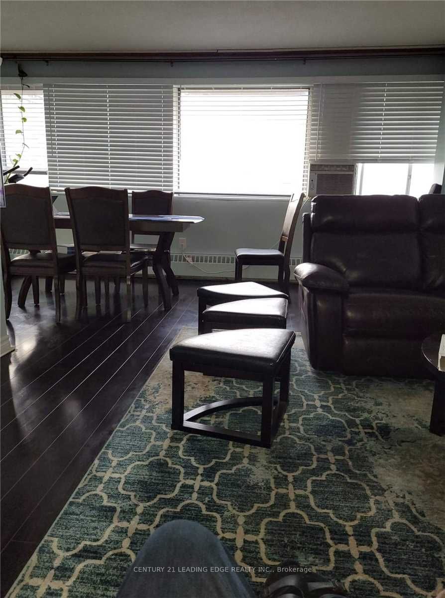 Unit 1110 - 10 Sunny Glenway, Toronto 5