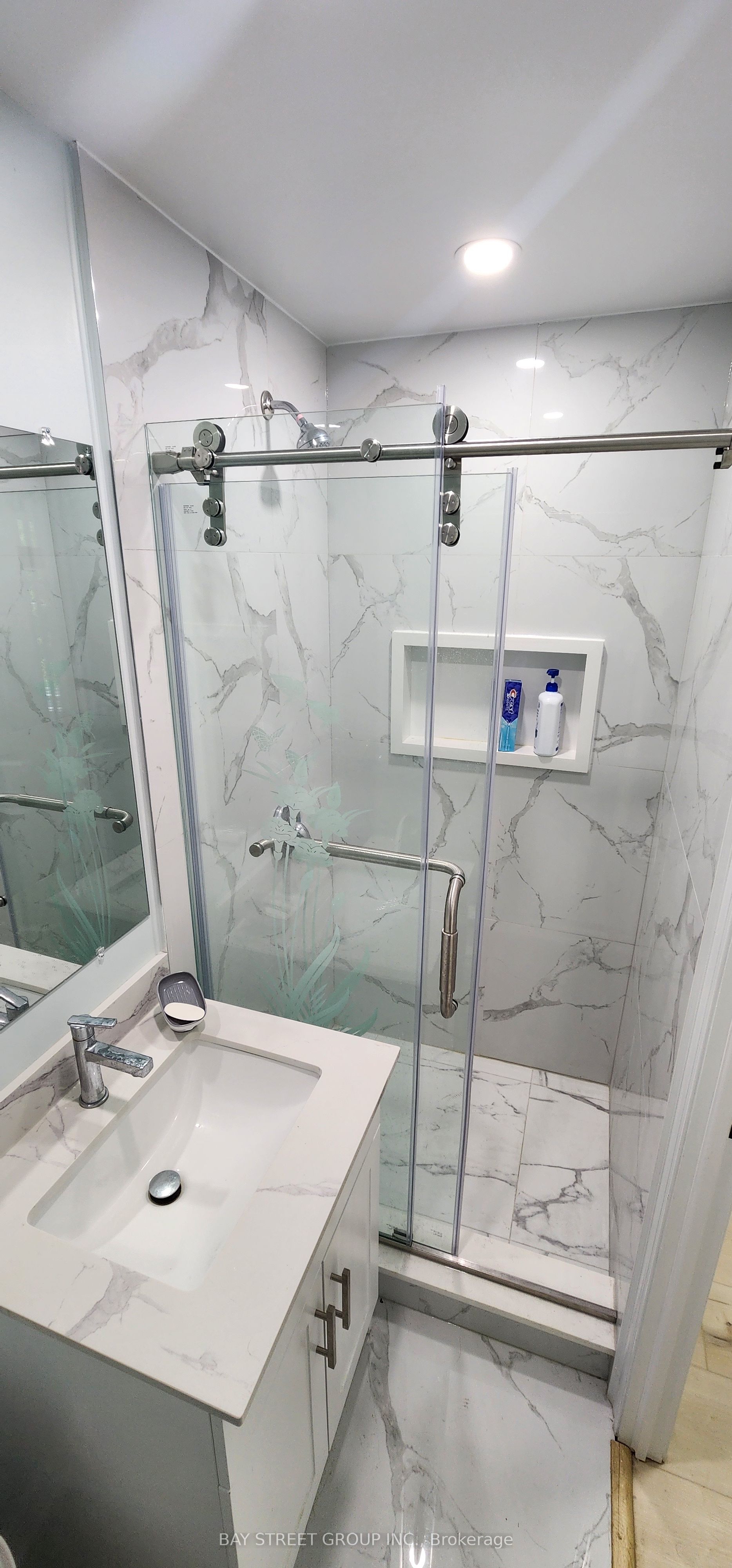 Unit Room1 - 45 PINEWAY Boulevard, North York 2