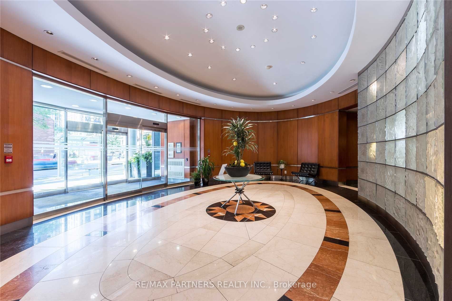 Unit 908 - 1121 Bay Street, Toronto 3