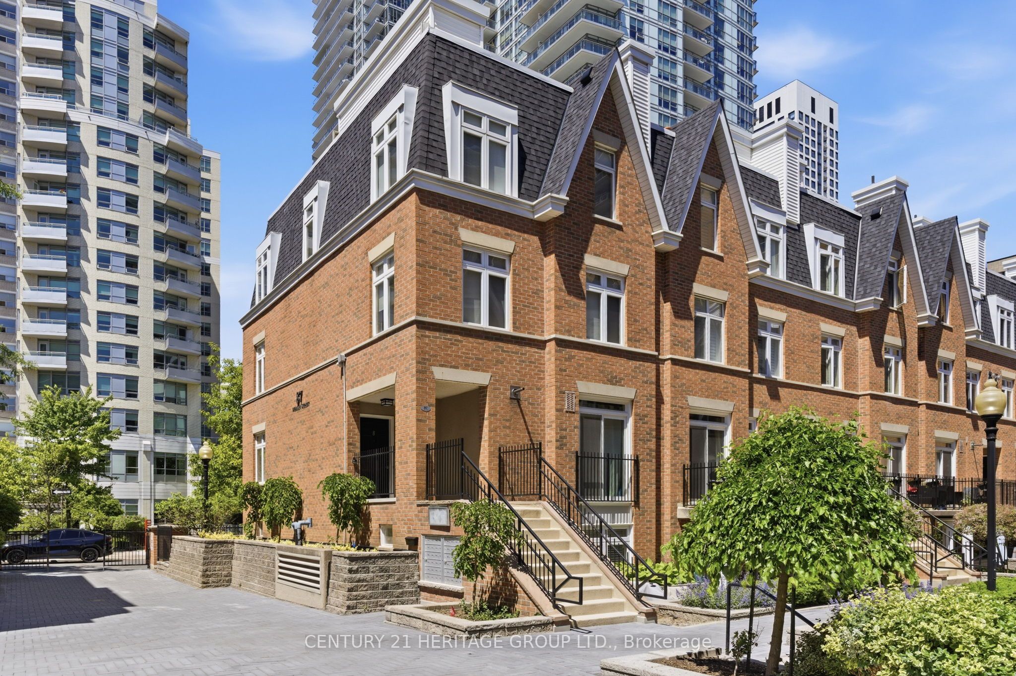 Unit 8 - 87 Lillian Street, Toronto 2