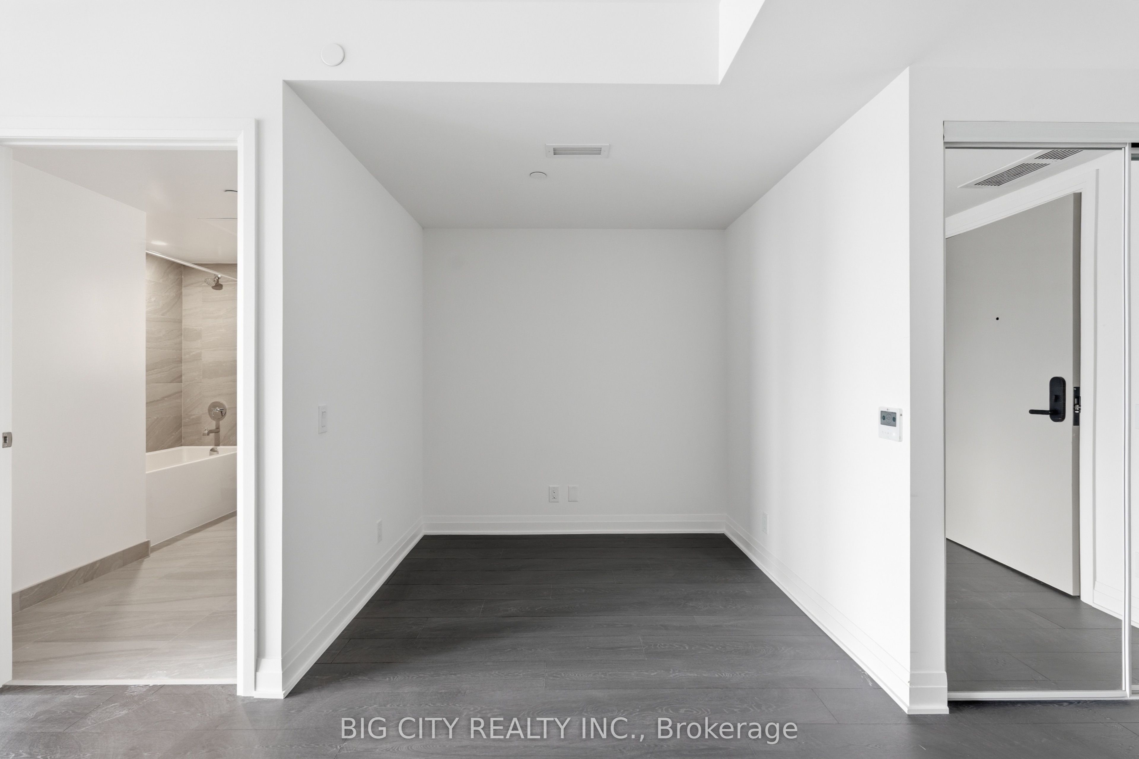 Unit 809 - 25 Frederick Todd Way, Toronto 4