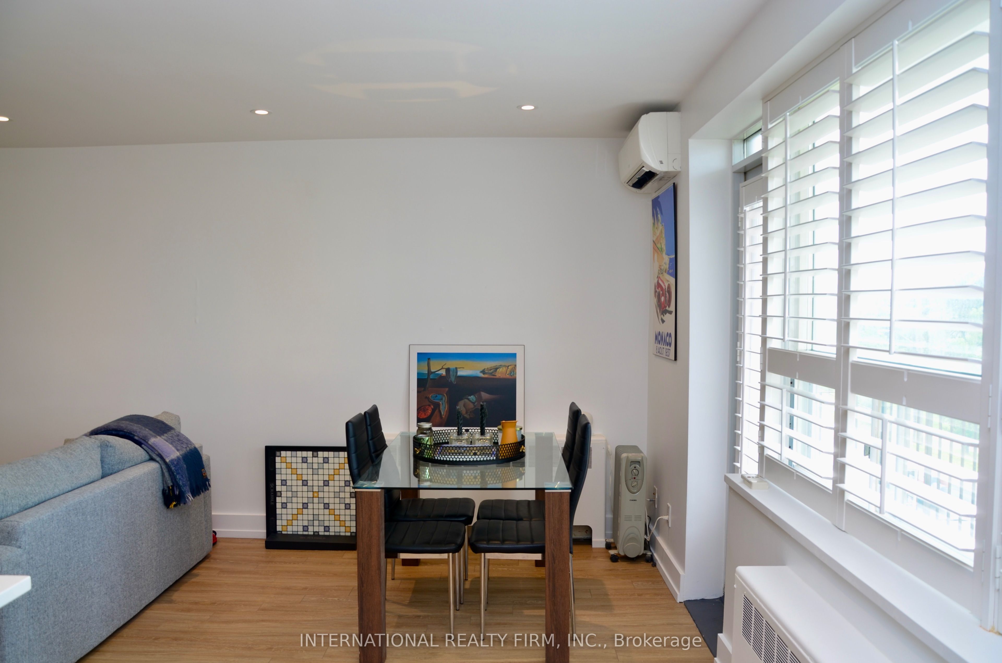 Unit 404 - 219 Wilson Avenue, Toronto 4