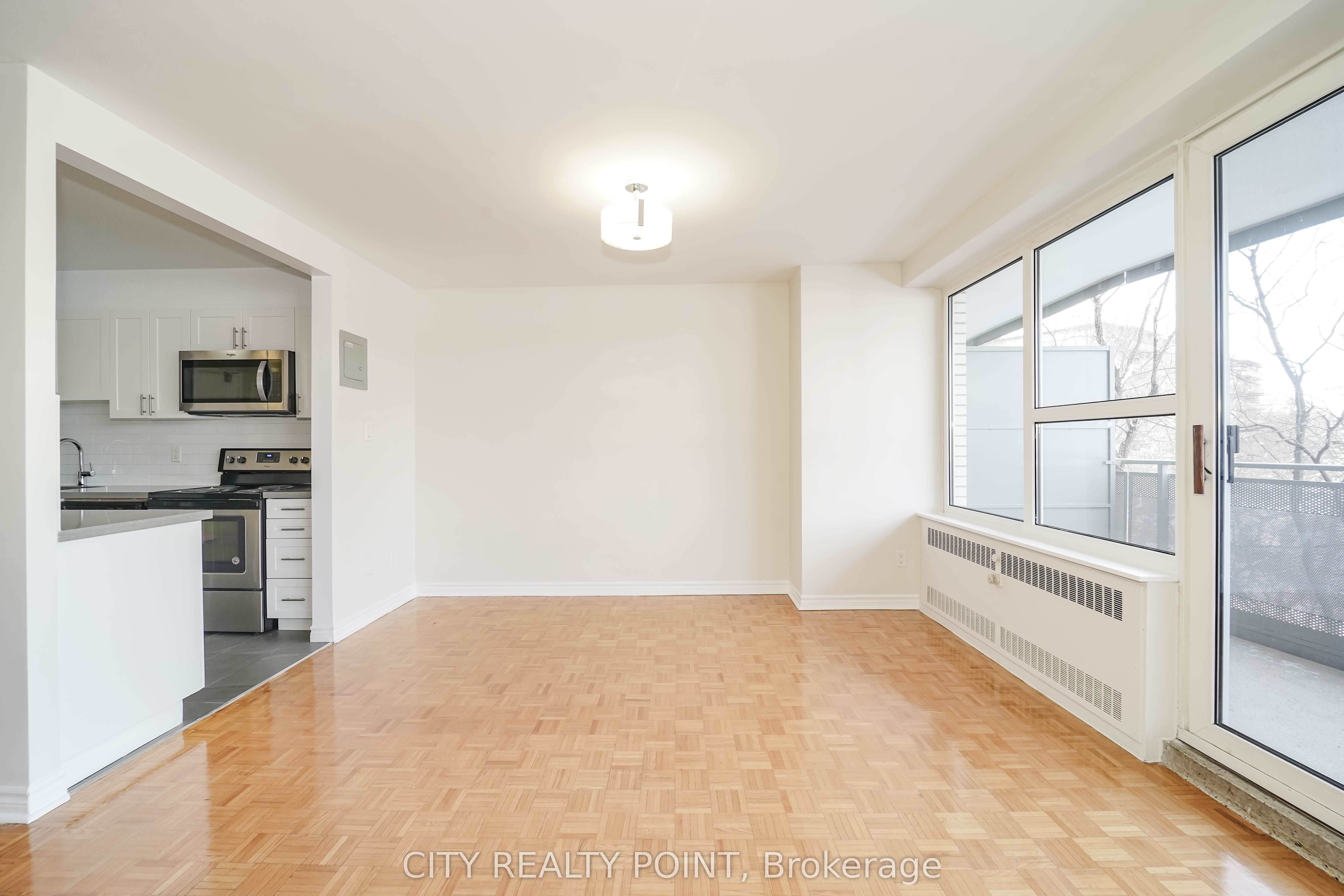 Unit 510 - 10 Shallmar Boulevard, Toronto 4