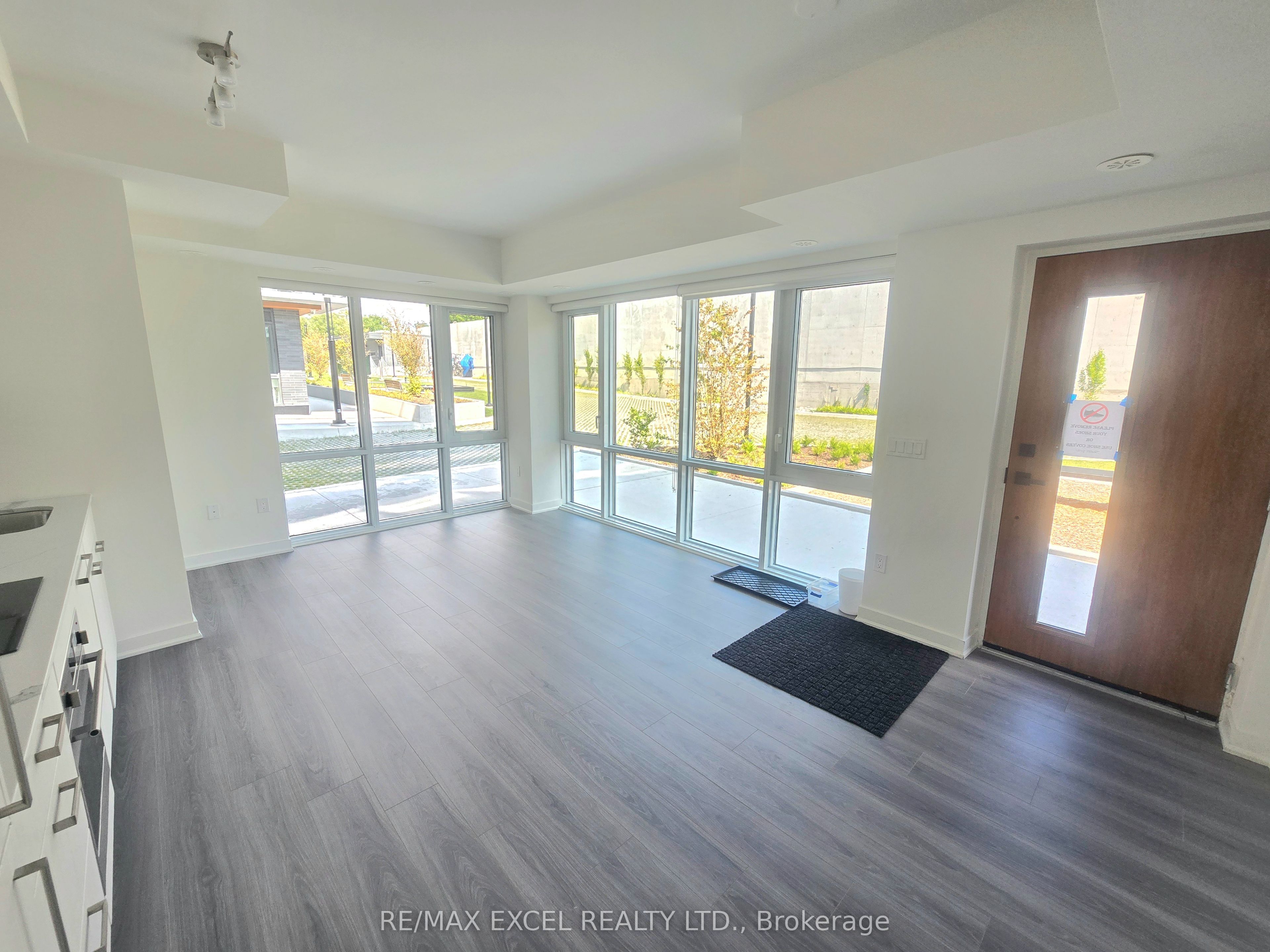 Unit 45 - 73 Curlew Drive, North York 2