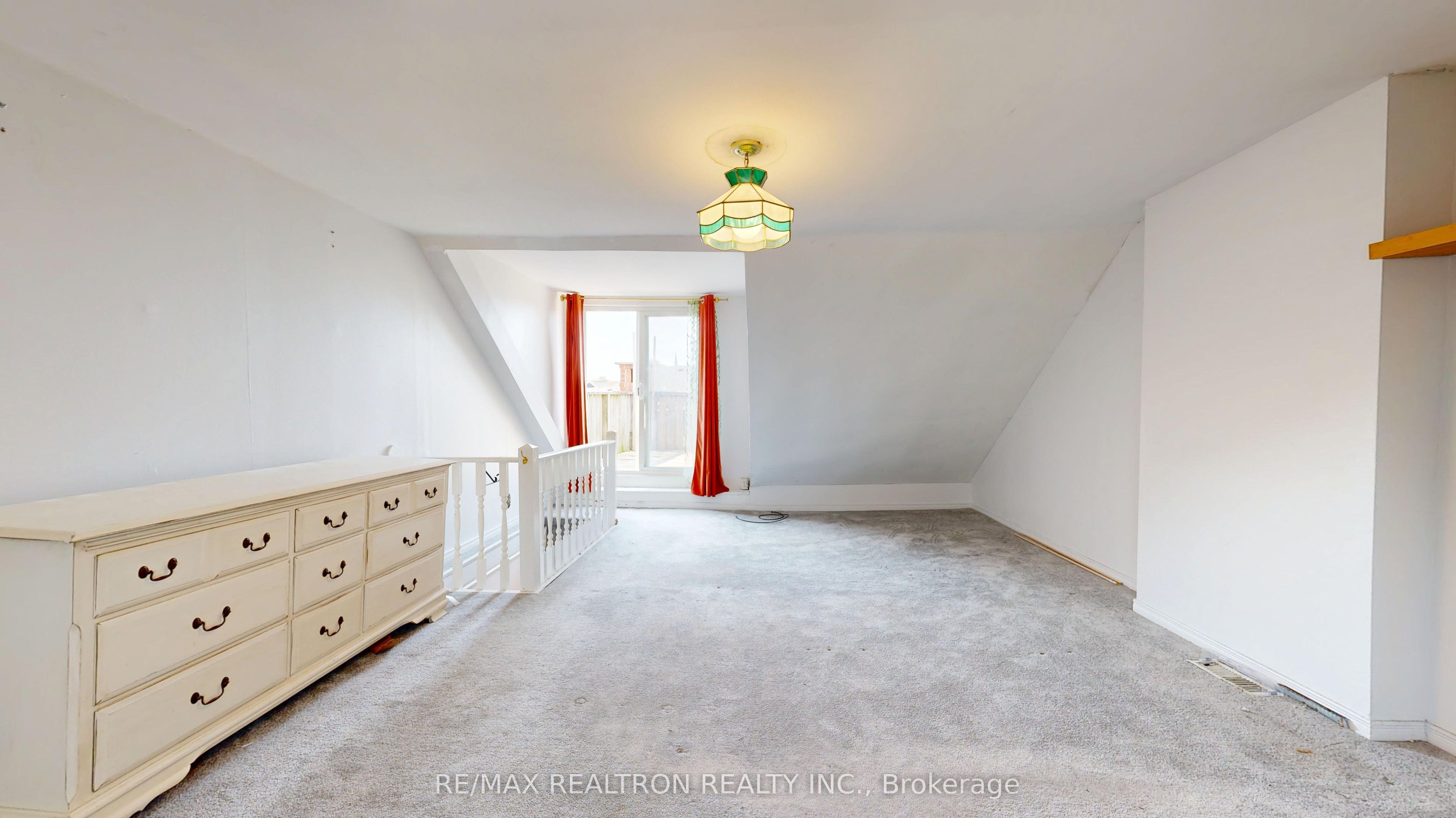 Unit Upper - 32 Macklem Avenue, Toronto 4