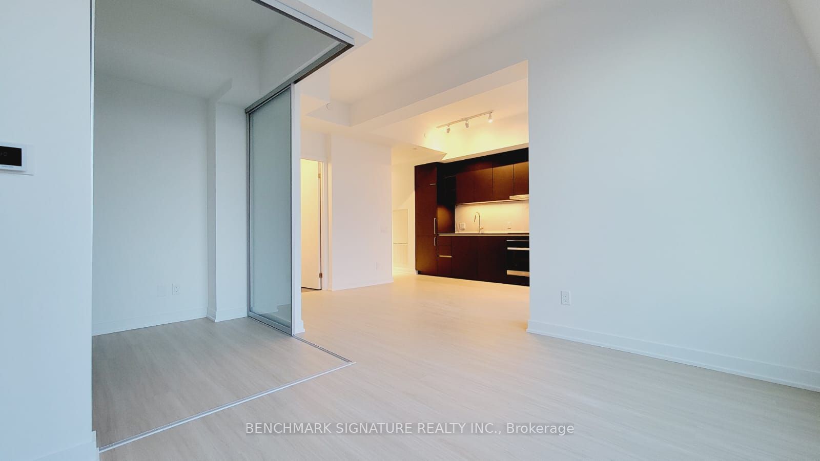 Unit 6007 - 8 Wellesley Street W, Toronto 4