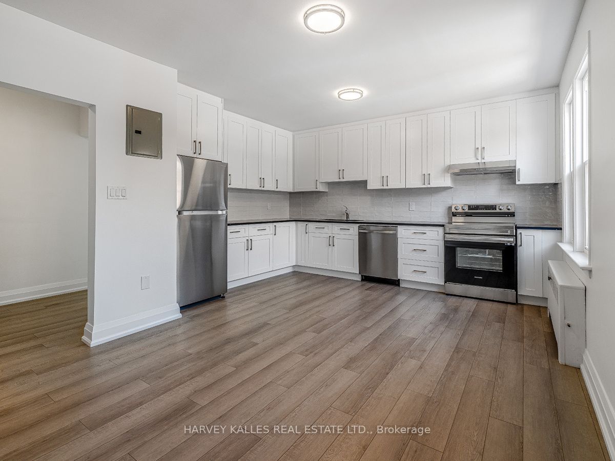 Unit 4 - 8 Markdale Avenue, Toronto 5