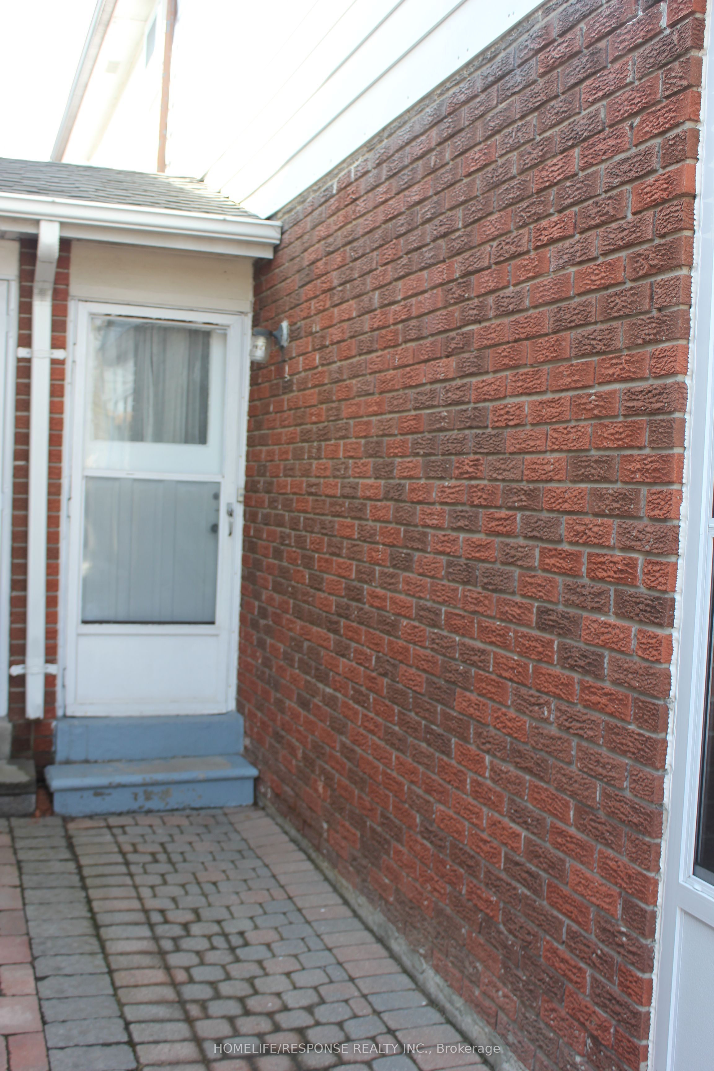 Unit Lower - 20 Nootka Crescent, North York 2