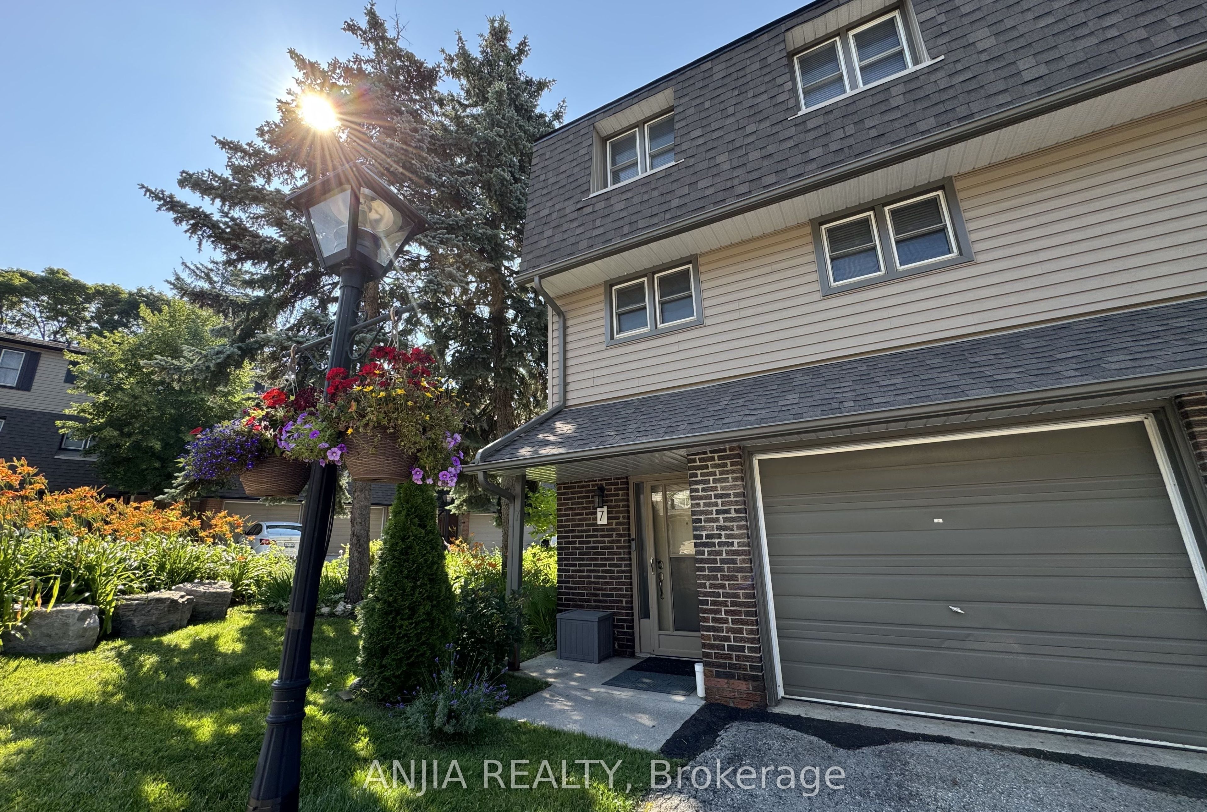 7 Purple Sageway, North York 4