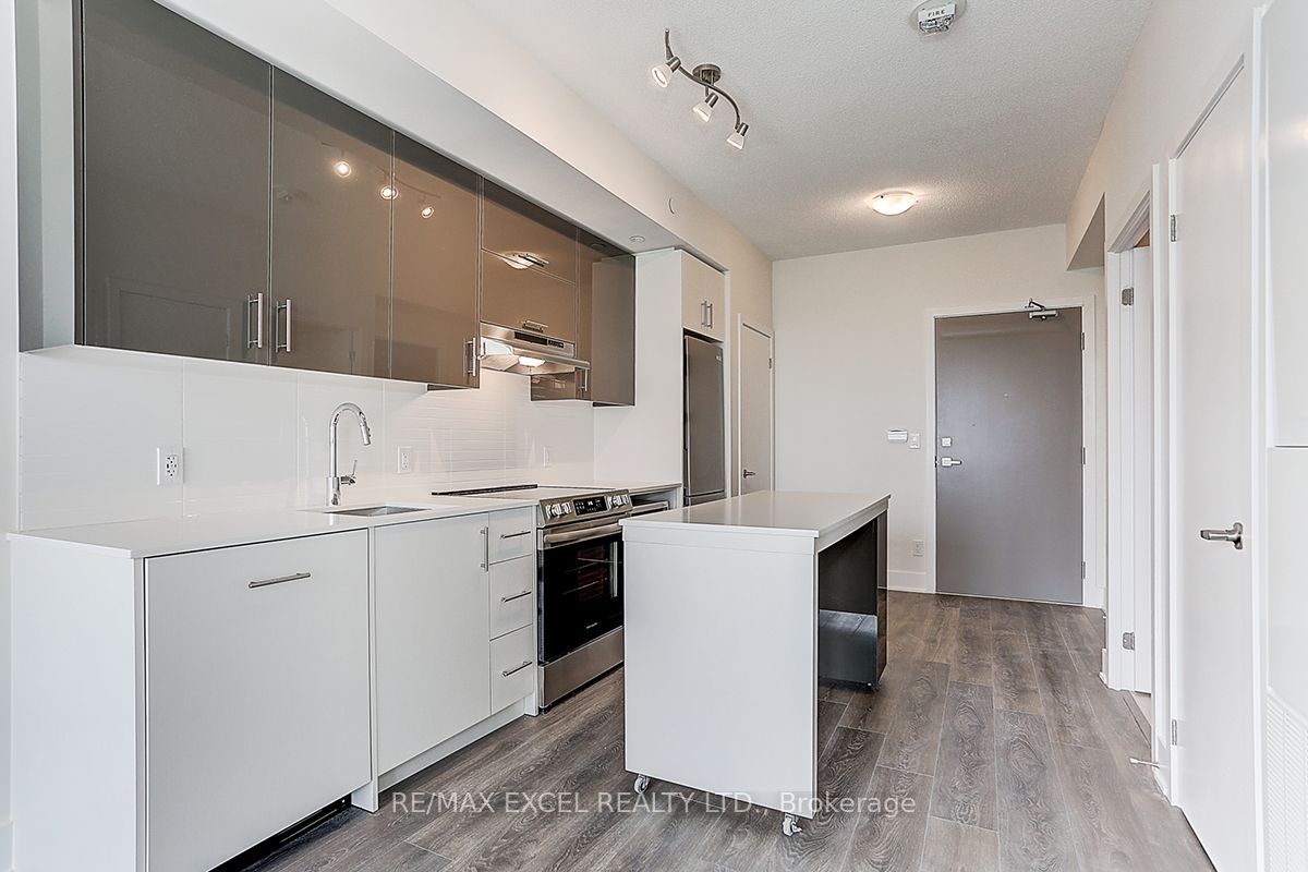 Unit 1710 - 188 Fairview Mall Drive, North York 5