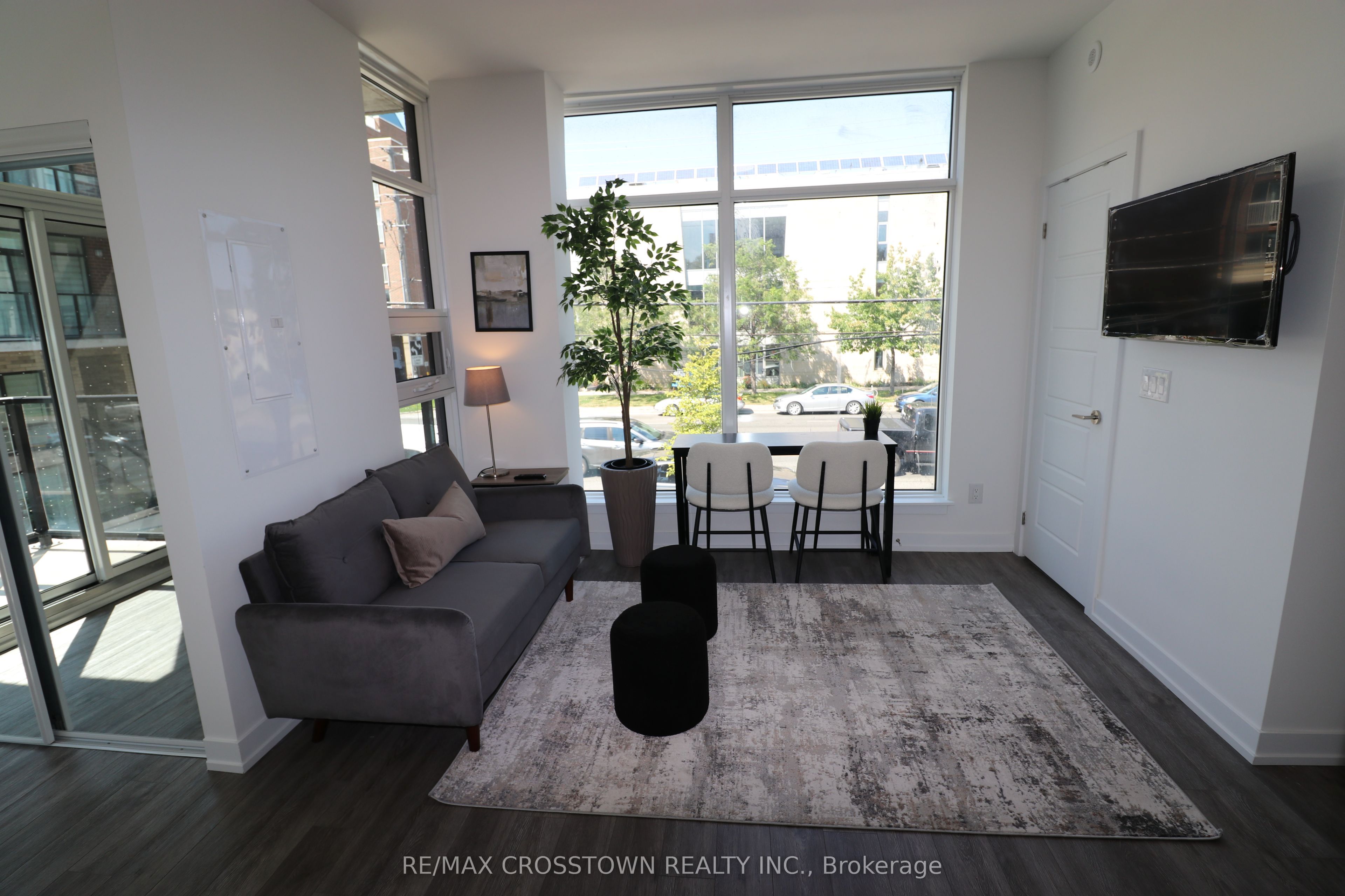 Unit 2nd - 57-861 Sheppard Avenue W, North York 4