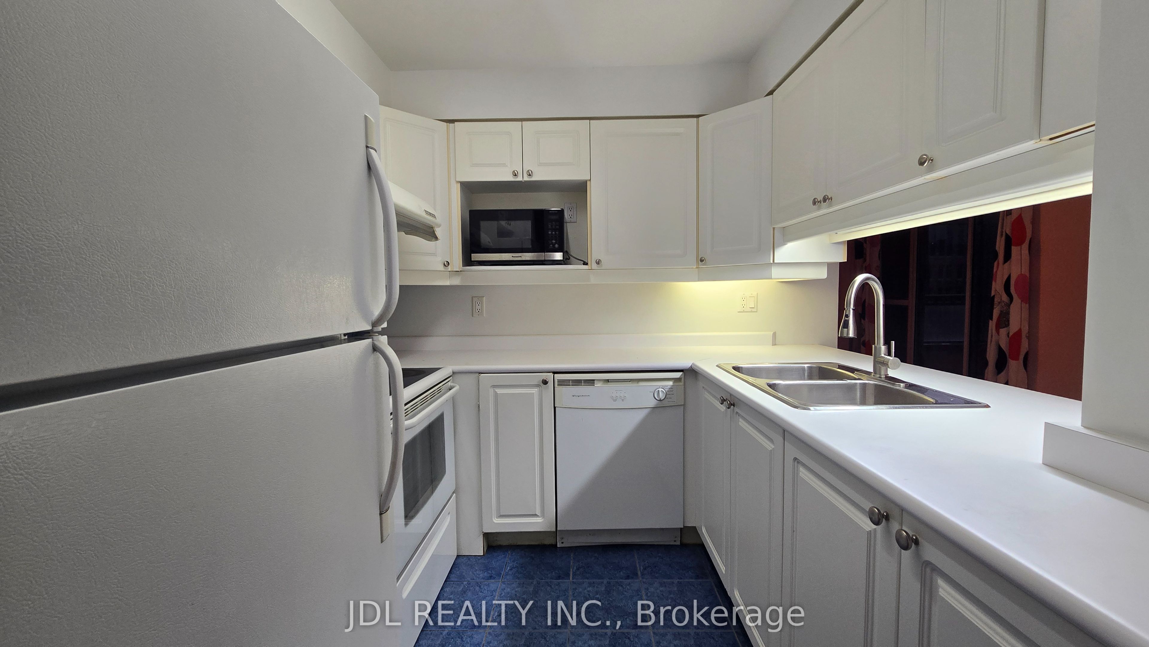 Unit 1206 - 889 Bay Street, Toronto 4