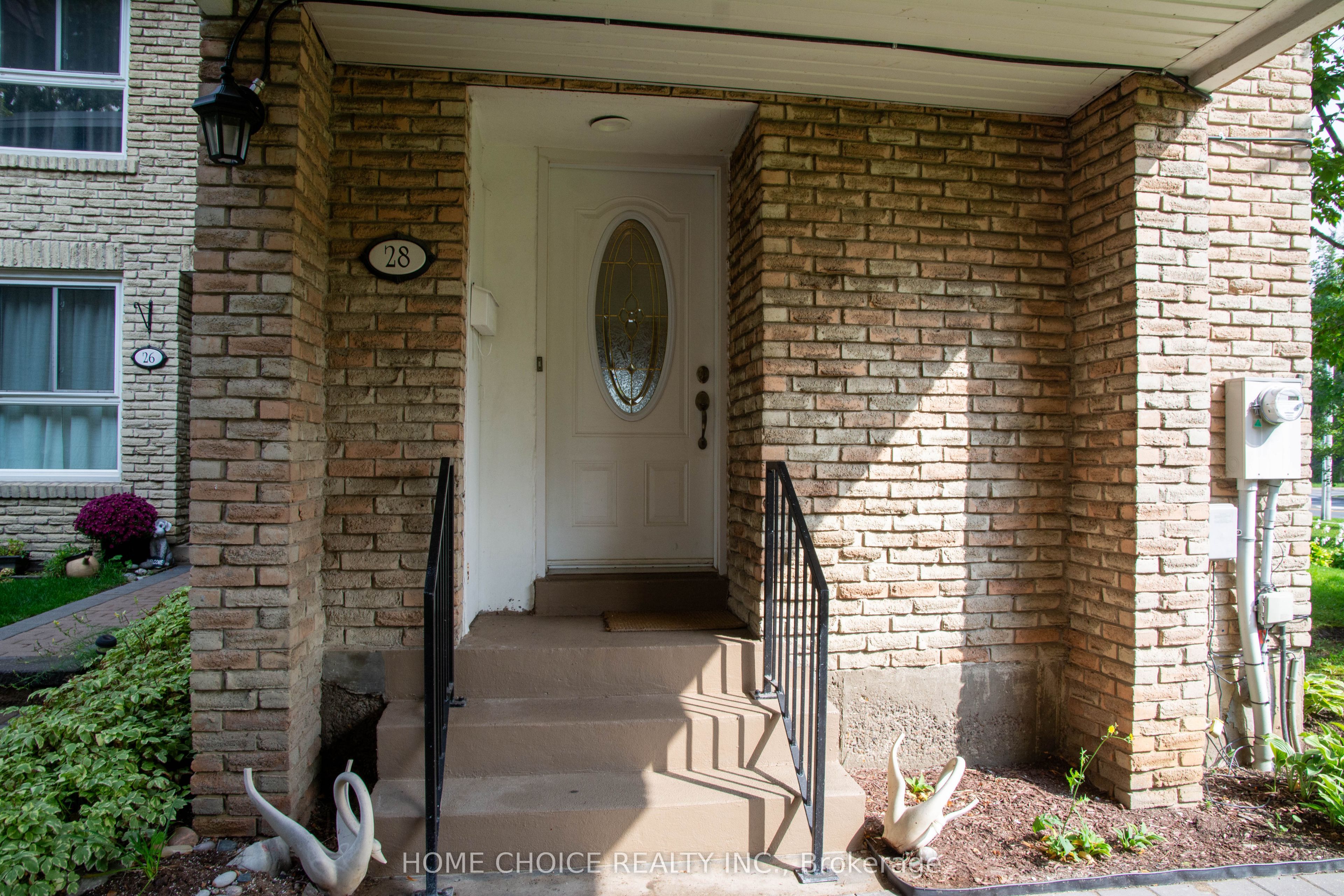 28 Tangle Briarway, North York 2