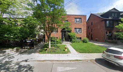 Unit 14 - 130 Macpherson Avenue, Toronto 5