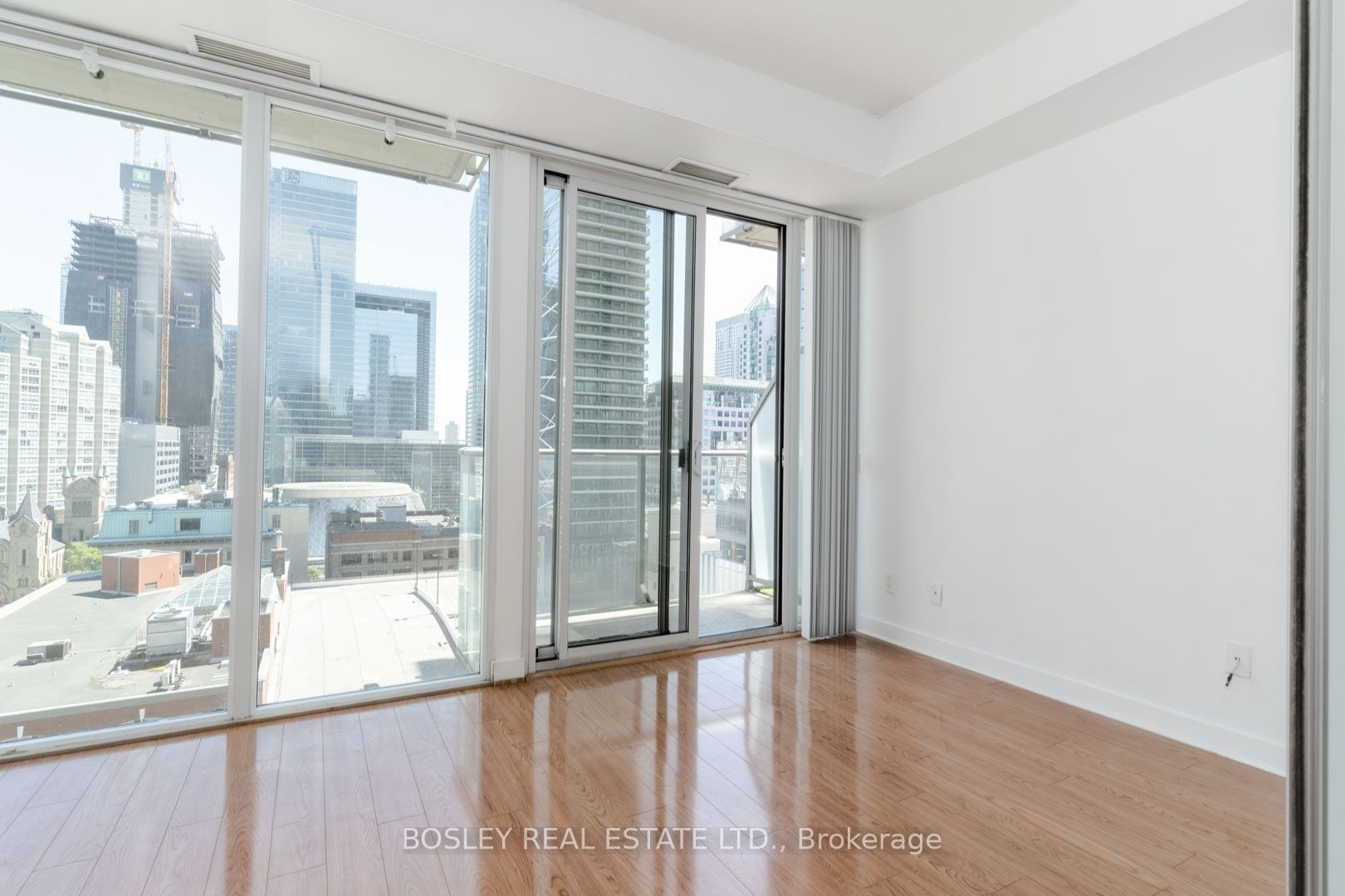 Unit 1302 - 126 Simcoe Street, Toronto 3