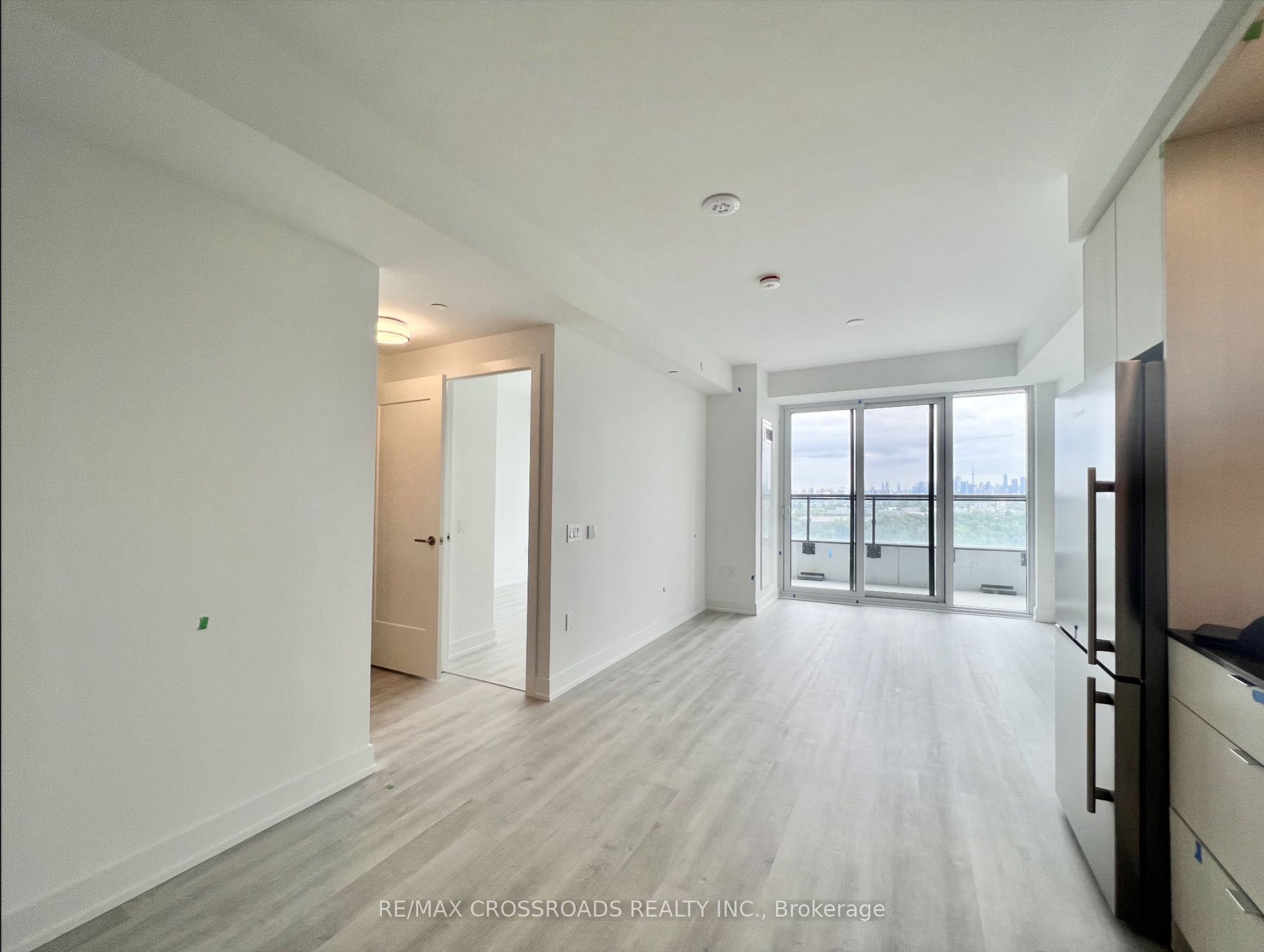 Unit 1333 - 20 Inn On The Park Drive, North York 5