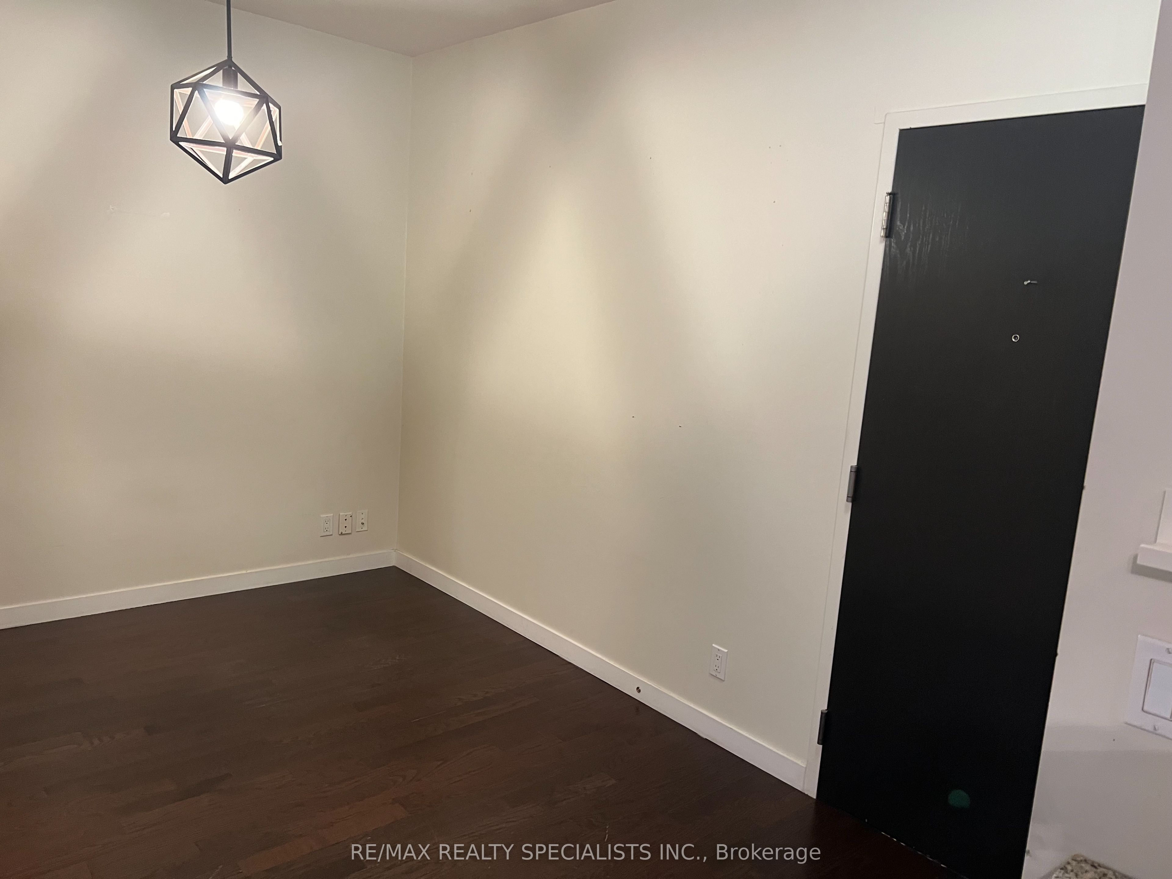 Unit 715 - 1 Shaw Street, Toronto 5