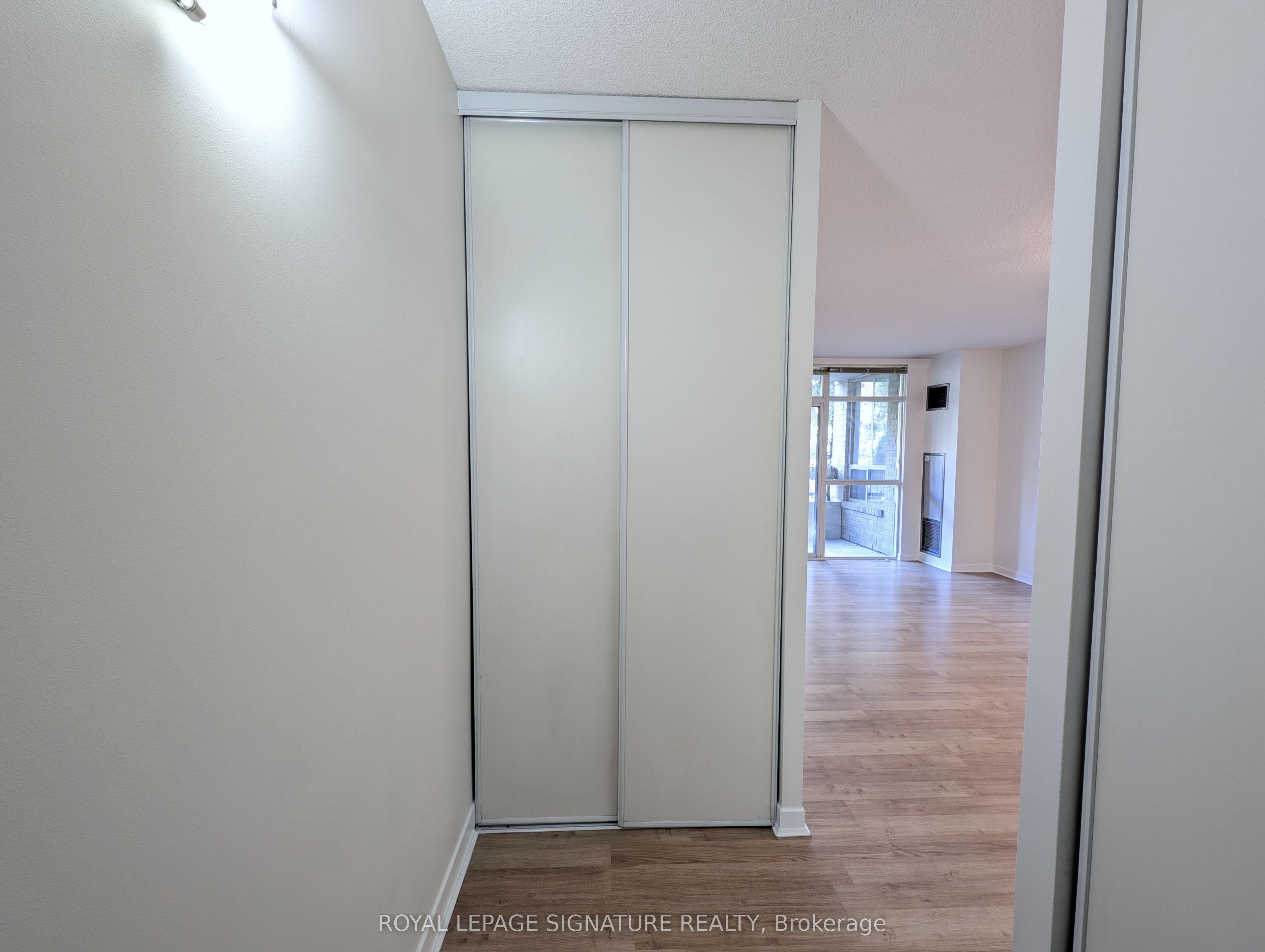 Unit 206 - 284 Bloor Street W, Toronto 2