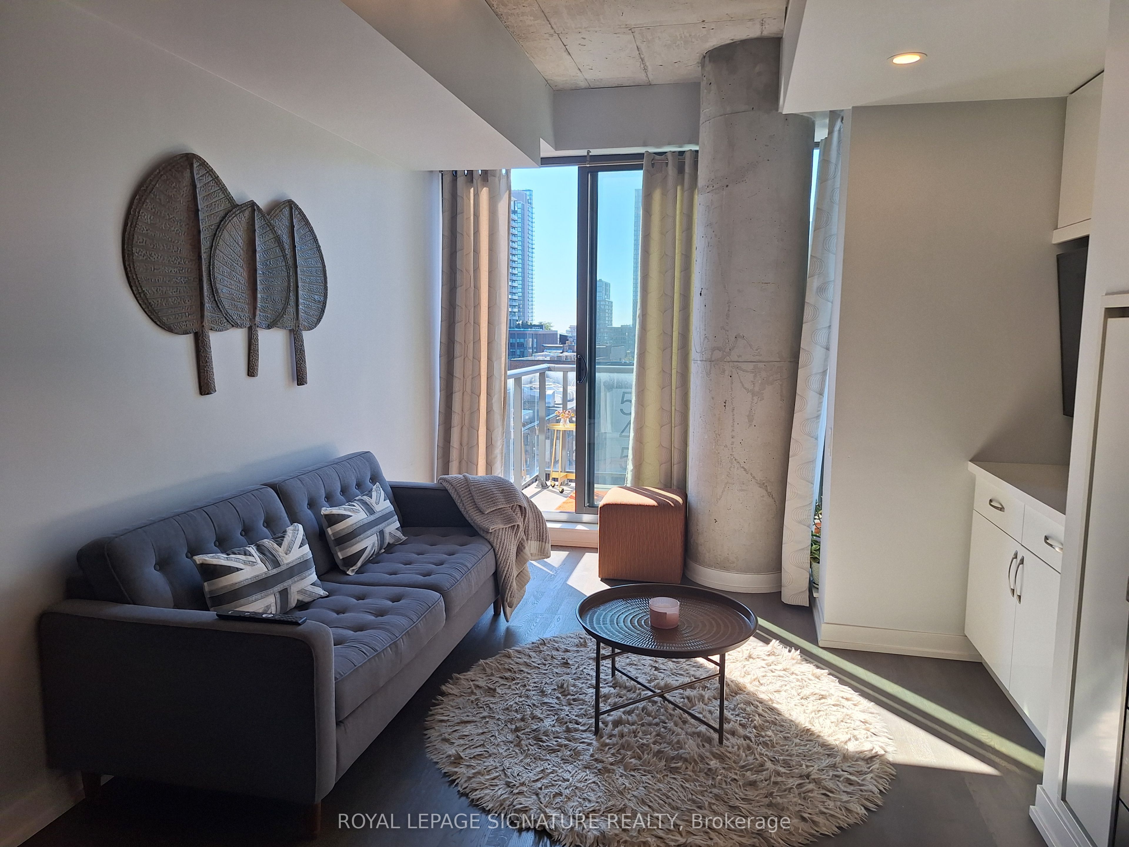 Unit 821 Furnished - 560 King Street W, Toronto 2