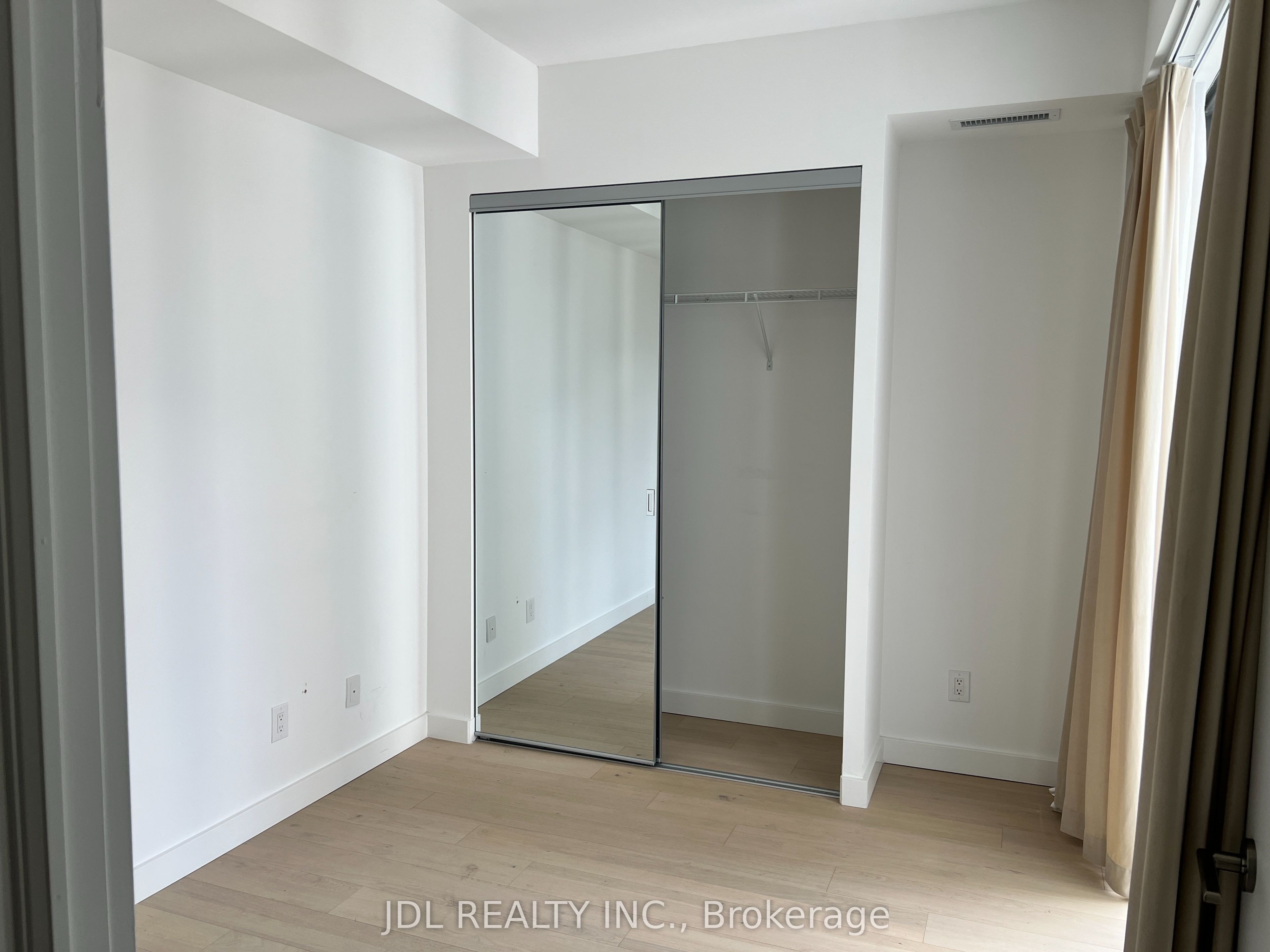 Unit 1404 - 81 Wellesley Street E, Toronto 5