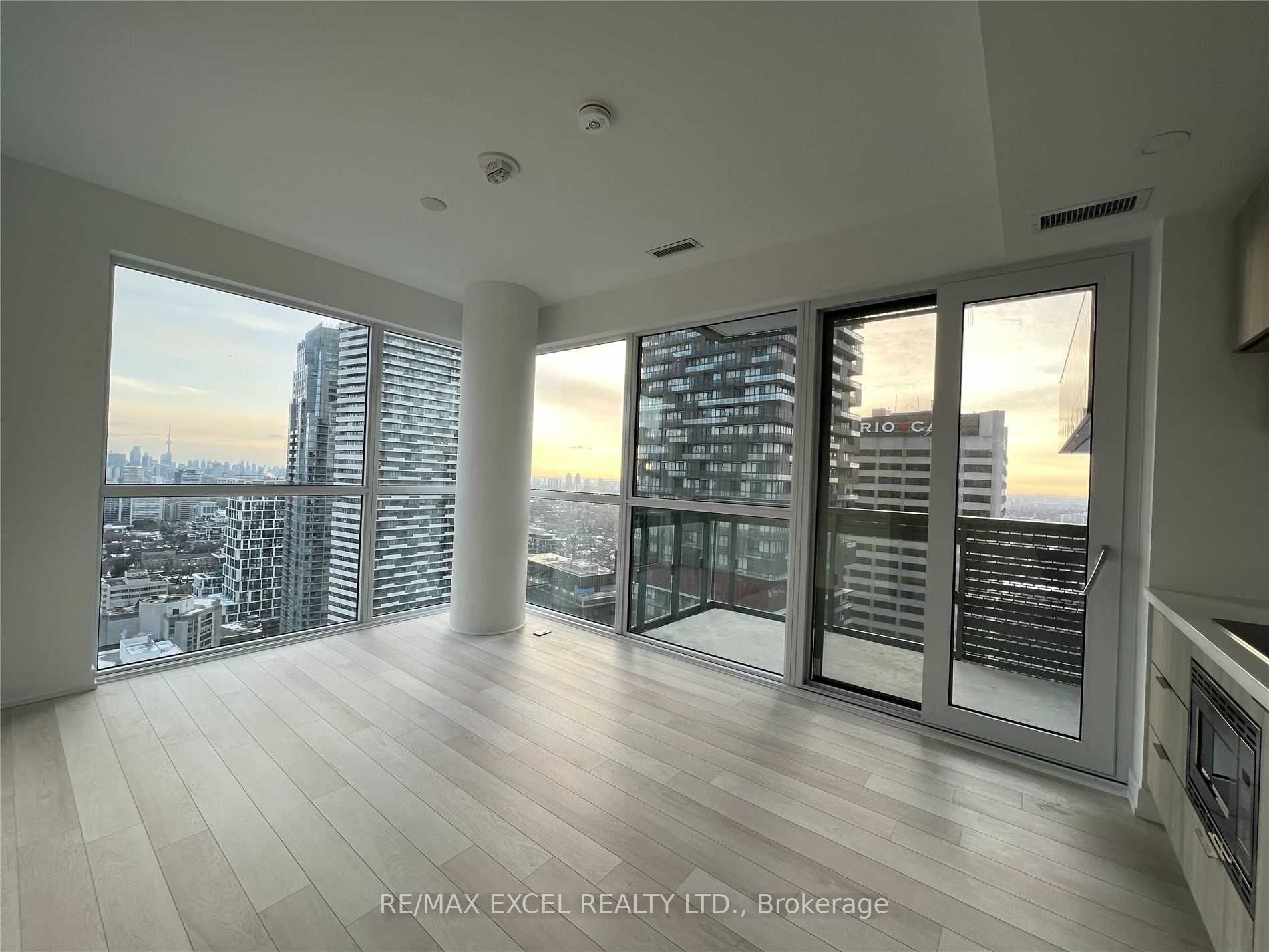 Unit 3205 - 39 Roehampton Avenue, Toronto 3
