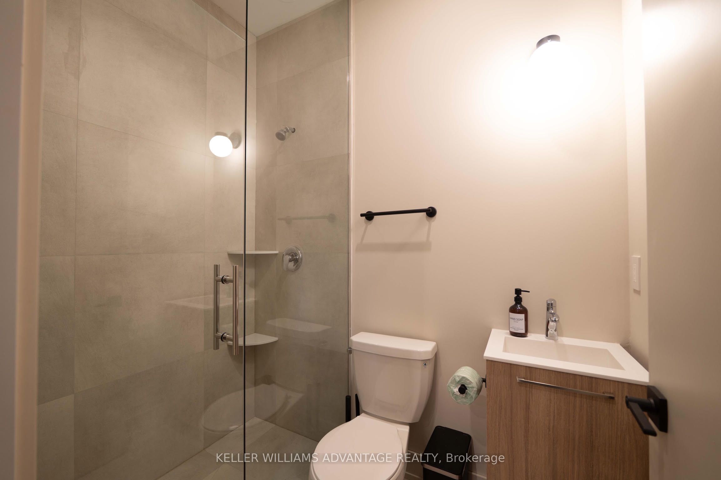 Unit Laneway Apartment - 23 Ross Street, Toronto 5