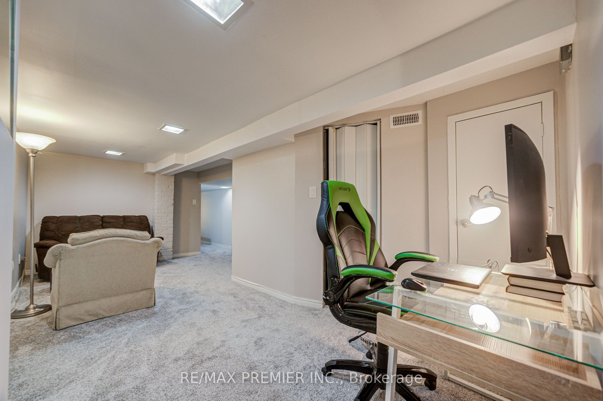 Unit 1 - 224 Lippincott Street, Toronto 5