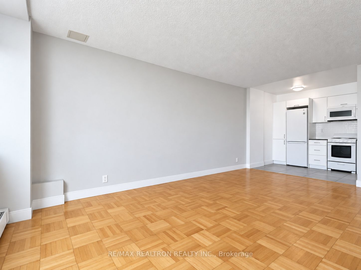 Unit 104 - 990 Avenue Road, Toronto 2