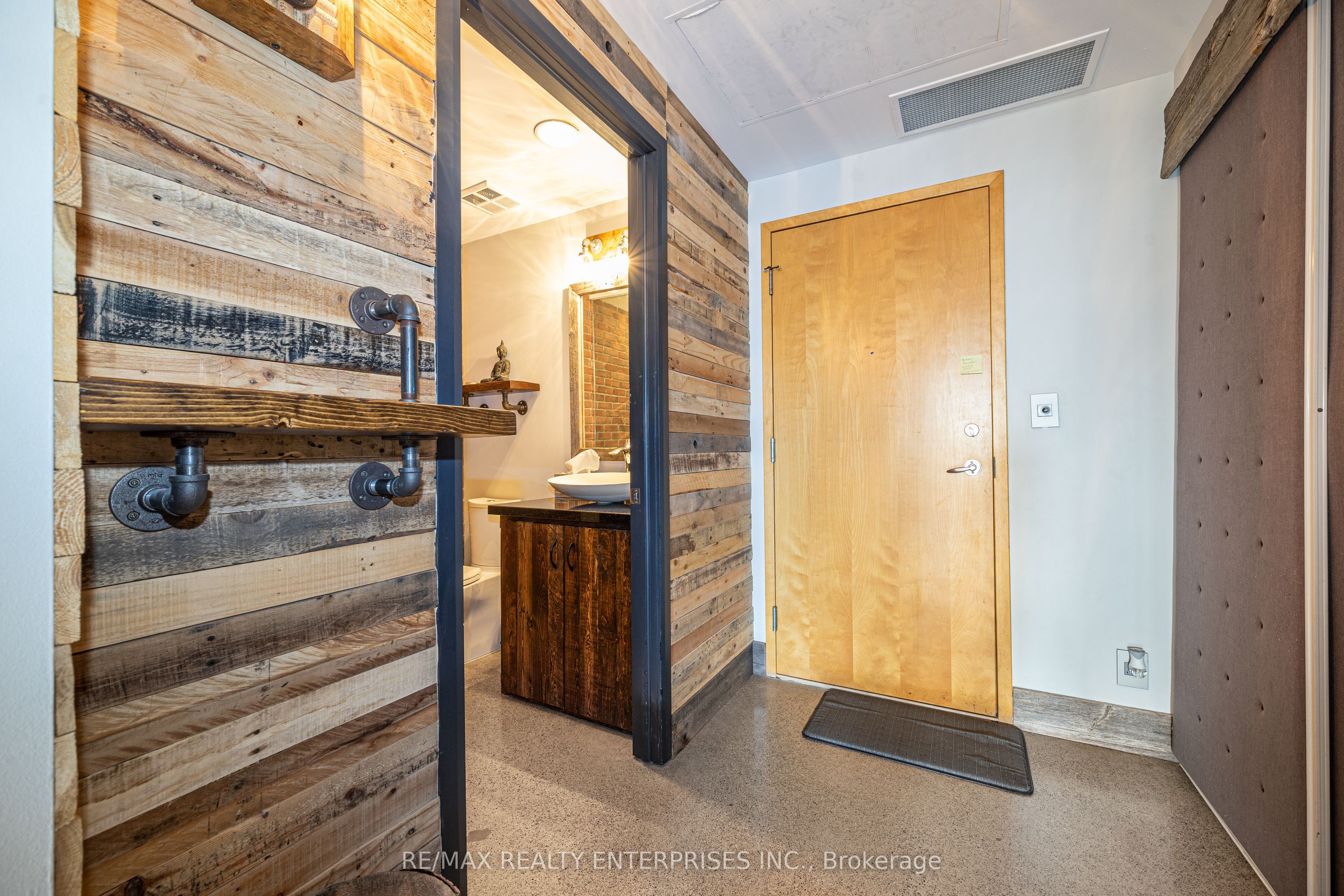 Unit 515 - 700 King Street W, Toronto 4