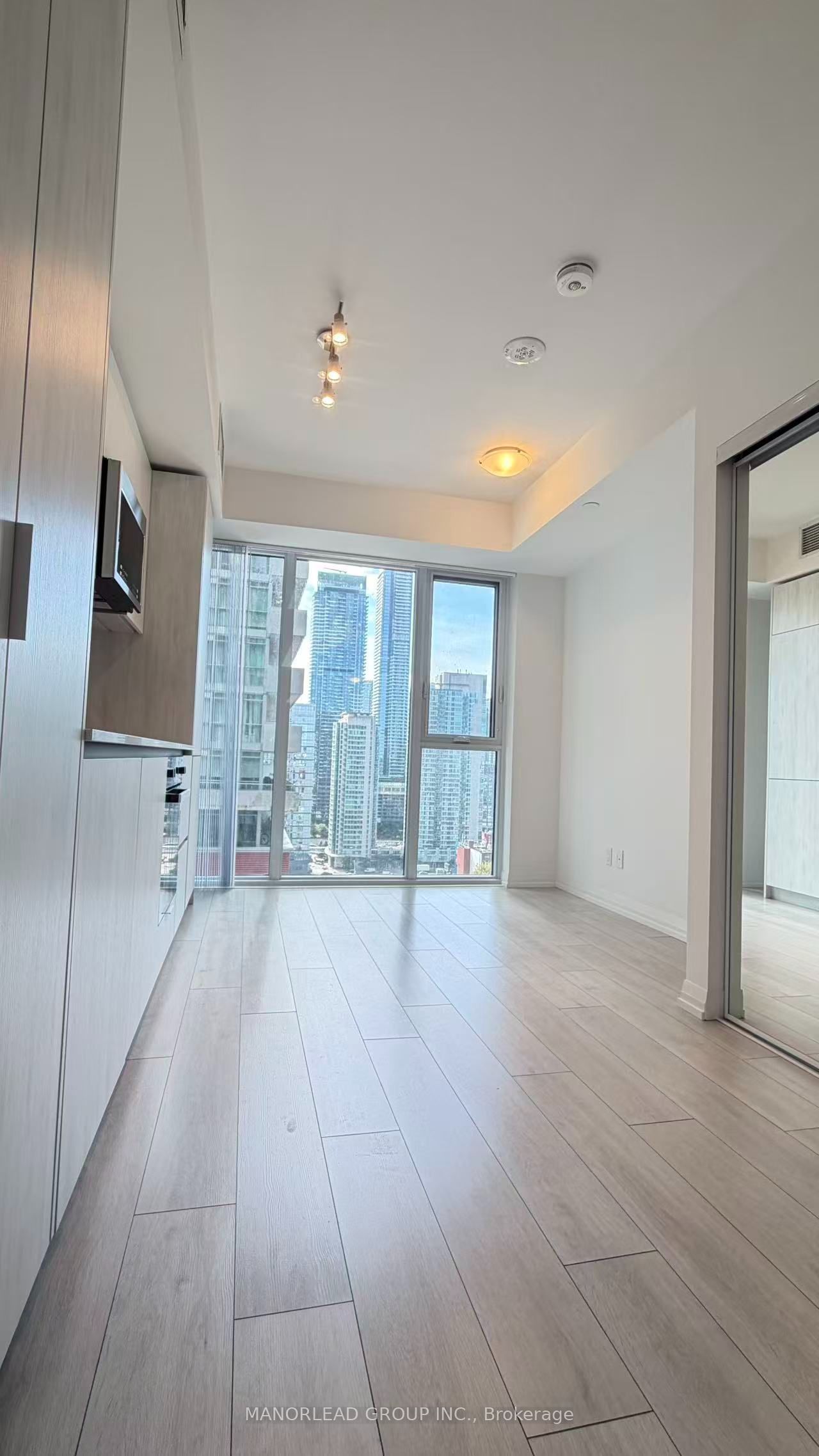 Unit 1916 - 400 King Street W, Toronto 3