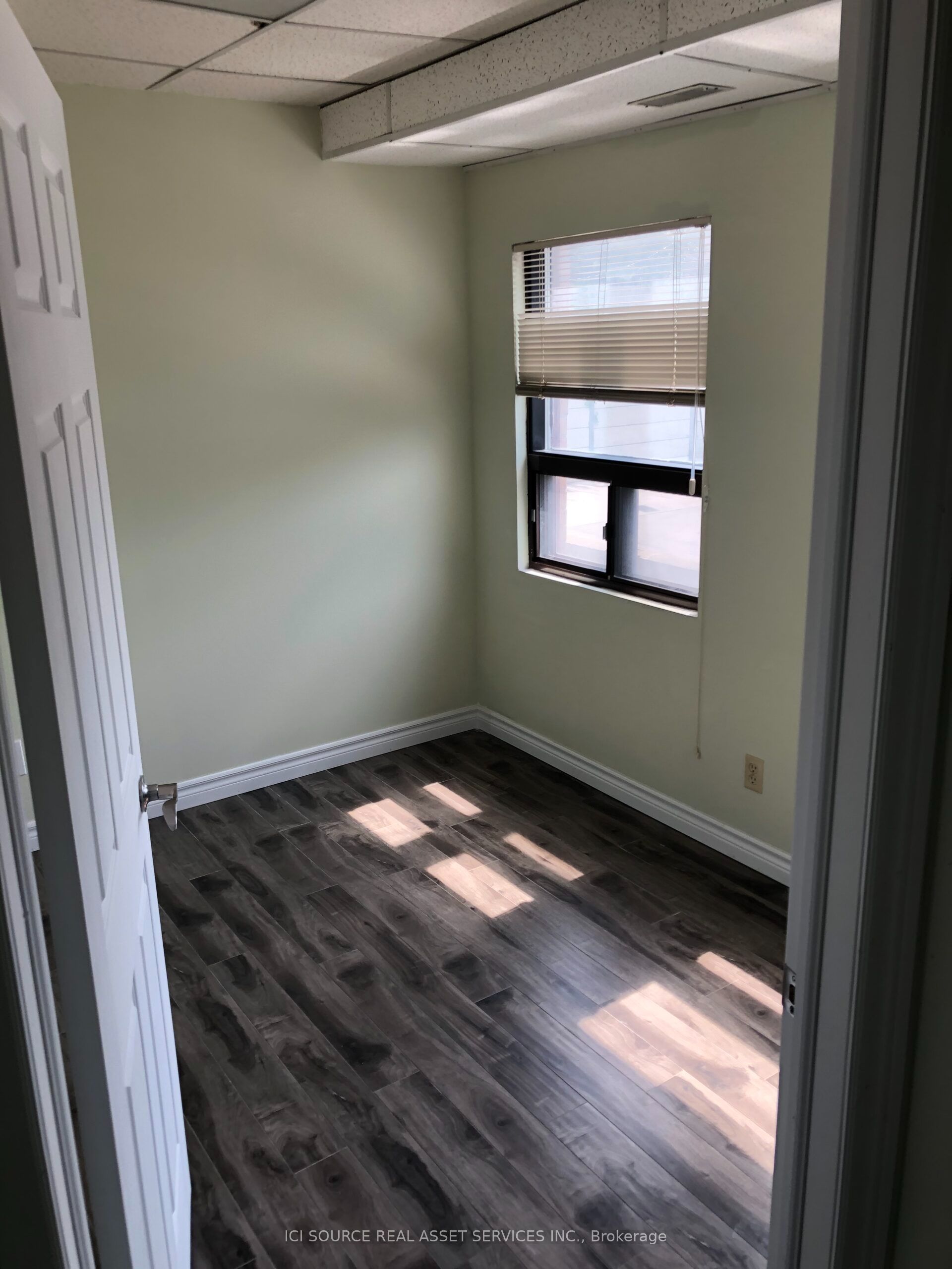 Unit 1 - 849 Bathurst Street, Toronto 5