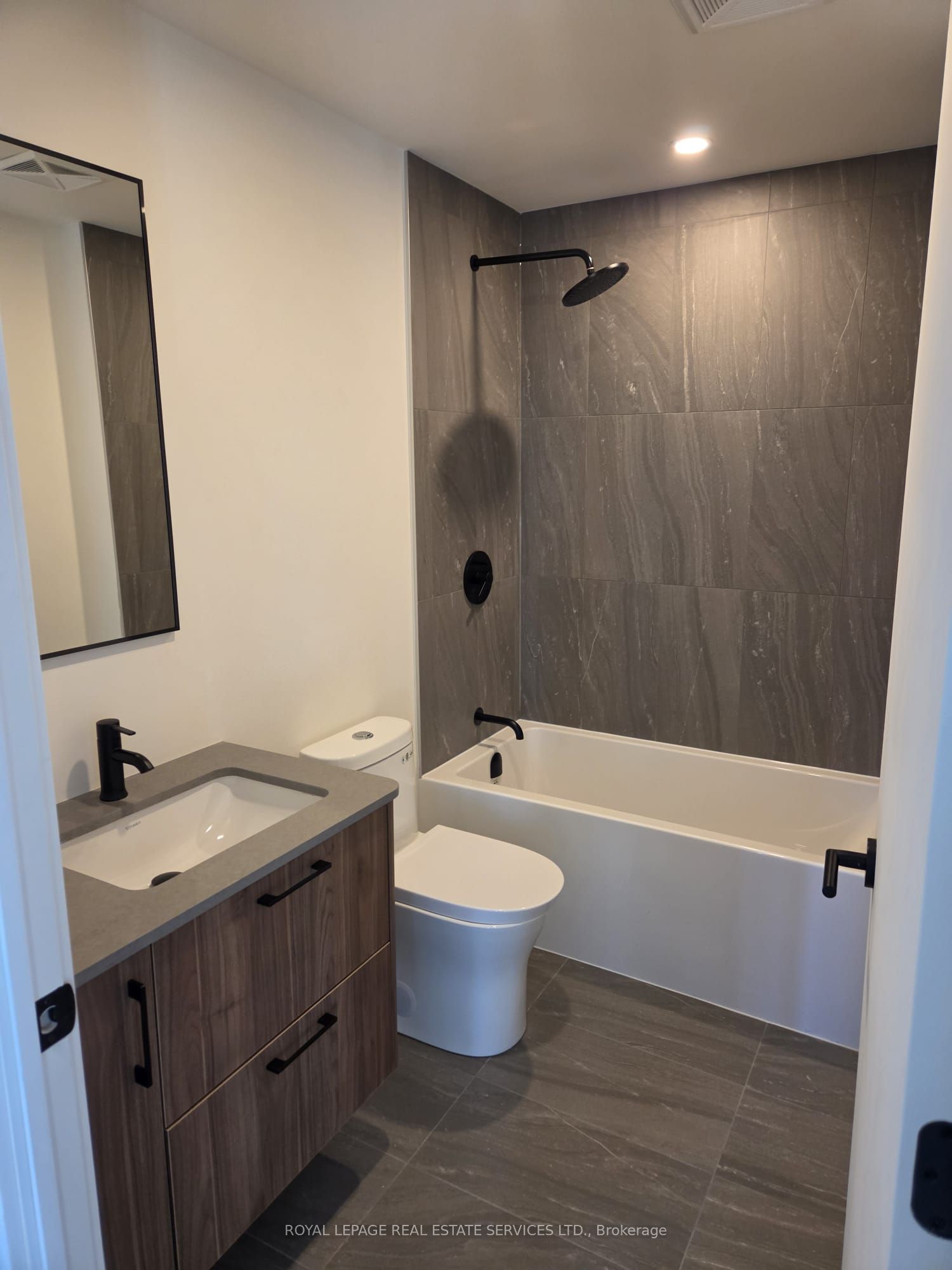 Unit 1009 - 109 Erskine Avenue, Toronto 4
