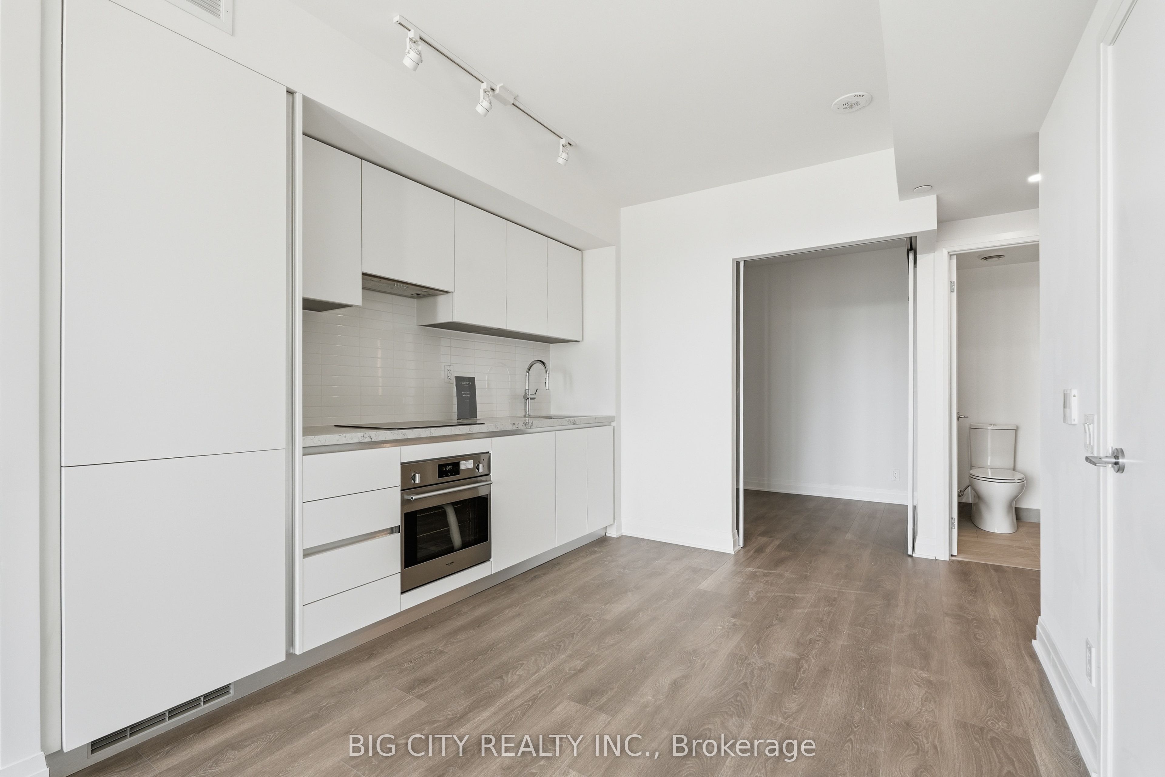 Unit 1611 - 25 Frederick Todd Way, Toronto 4
