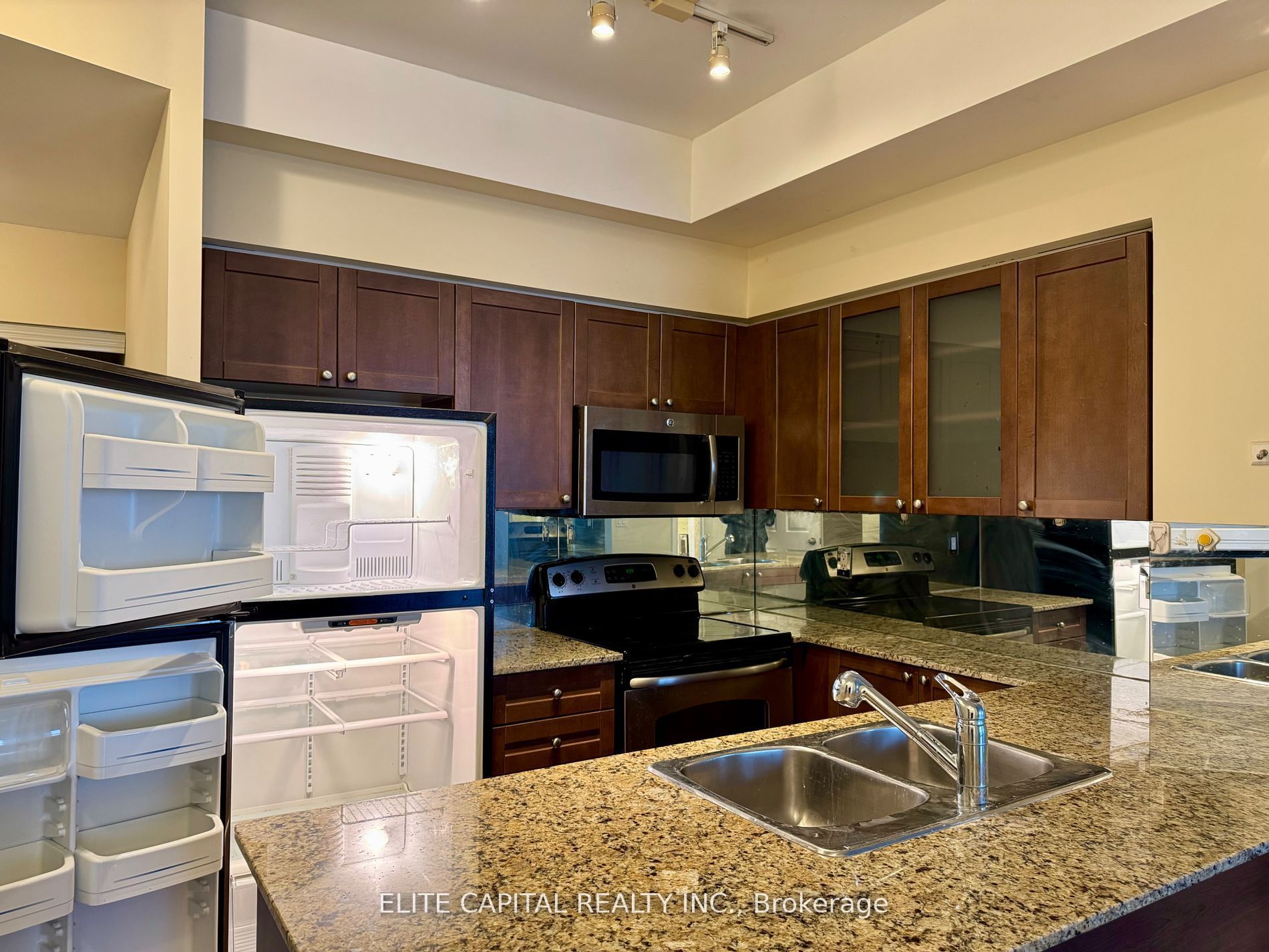 Unit 3502 - 761 Bay Street, Toronto 2