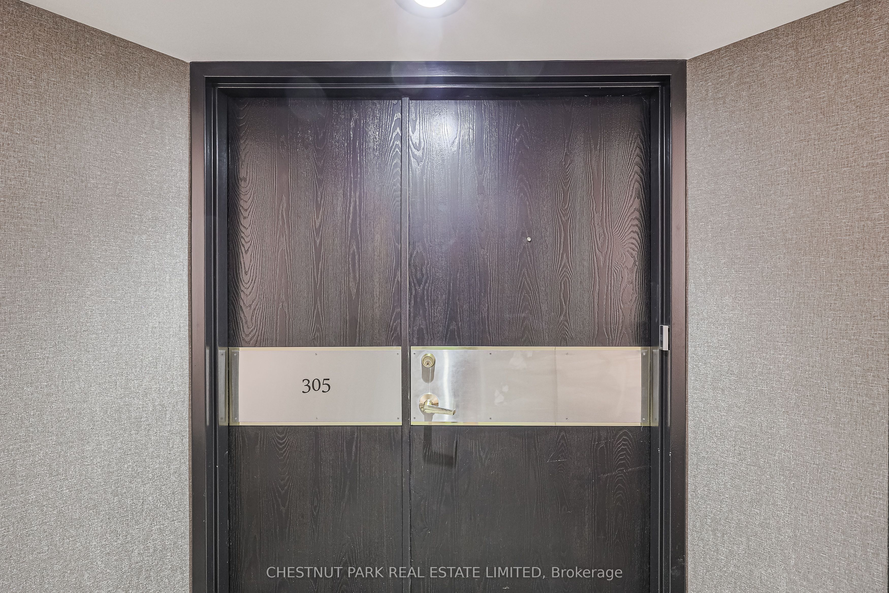 Unit 305 - 131 Beecroft Road, North York 4
