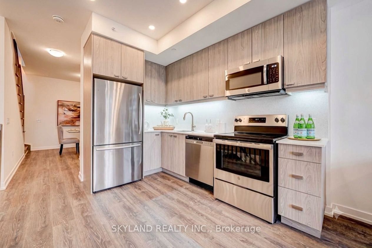 Unit 40 - 57 Finch Avenue W, North York 4