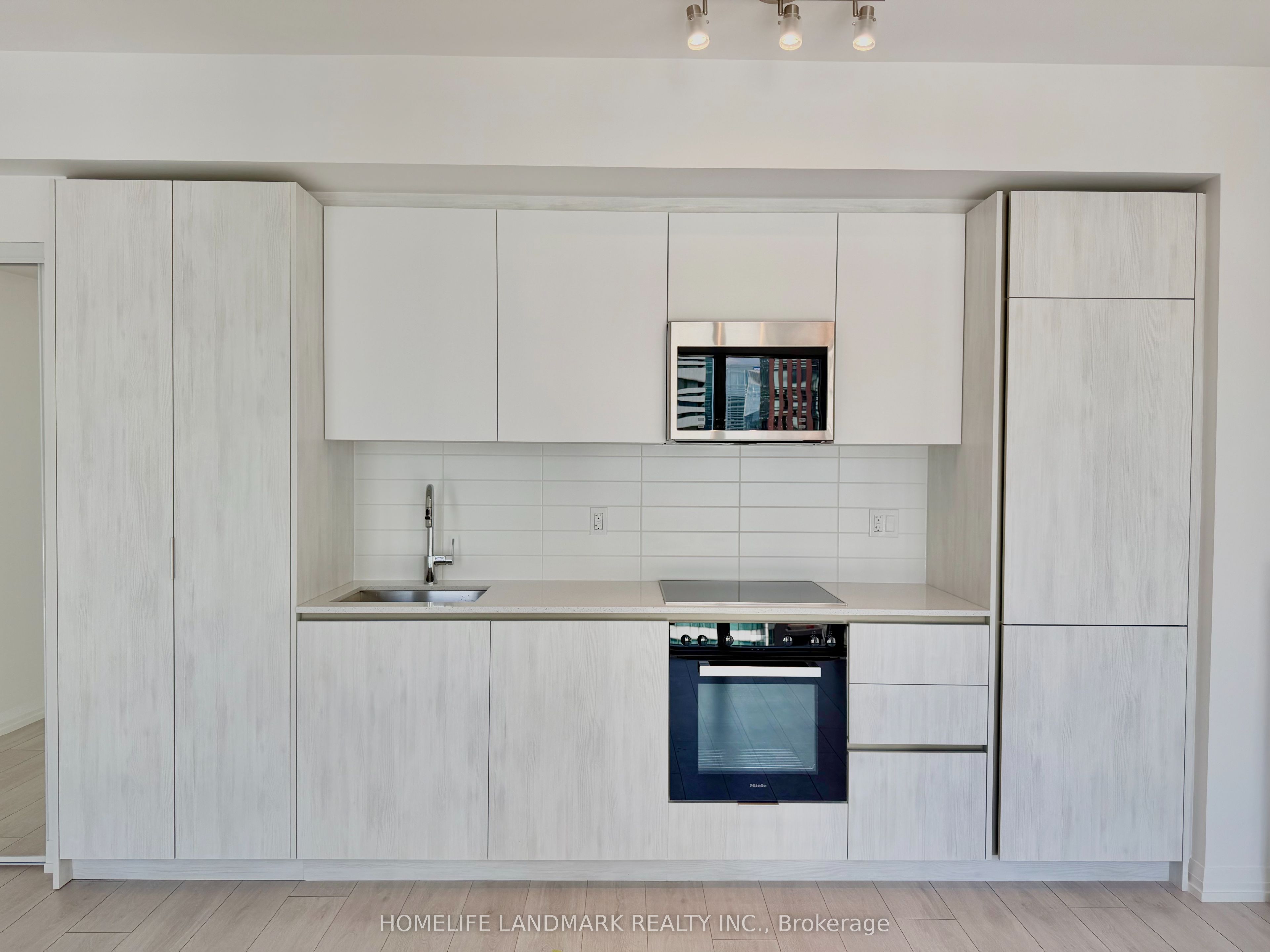 Unit 2706 - 400 King Street W, Toronto 4