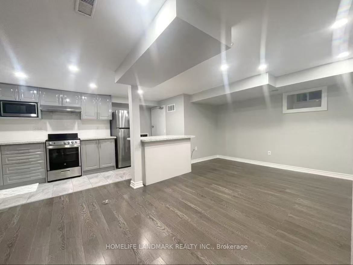 Unit Bsmt - 40 Rusholme Drive, Toronto 3