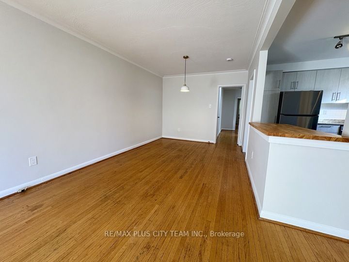 Unit 2 - 44 Meadowbrook Drive, North York 4