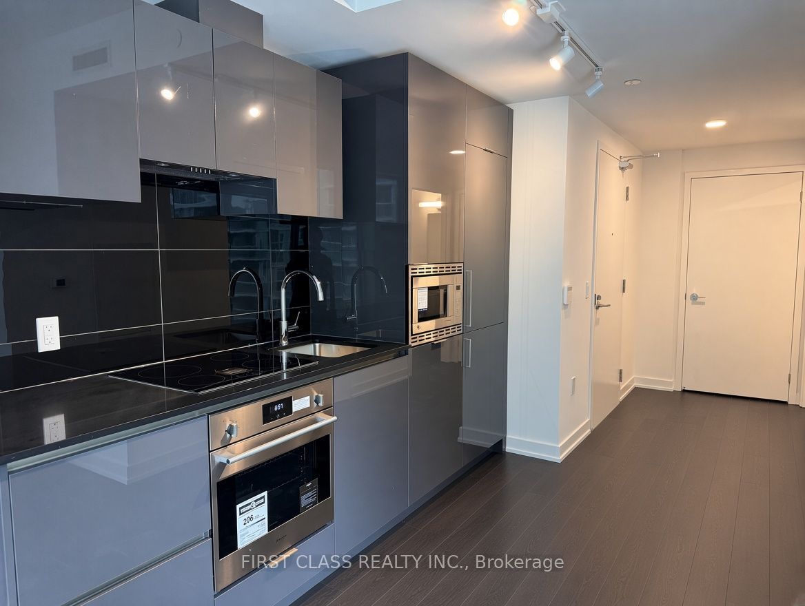 Unit 812 - 121 St Patrick Street, Toronto 2