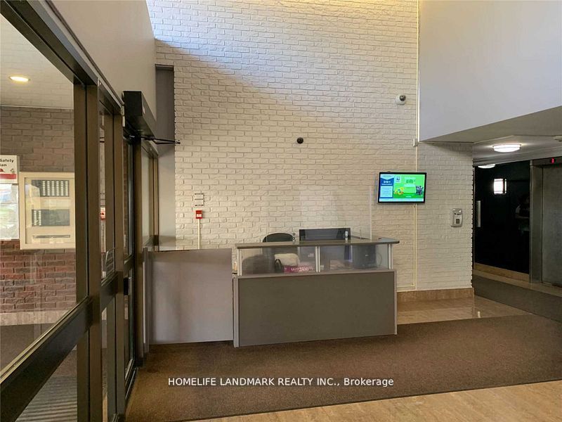 Unit 811 - 260 Seneca Hill Drive, North York 3