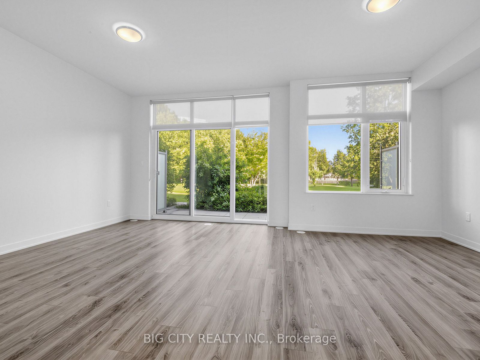 Unit 4 - 123 Parkway Forest Drive, North York 3